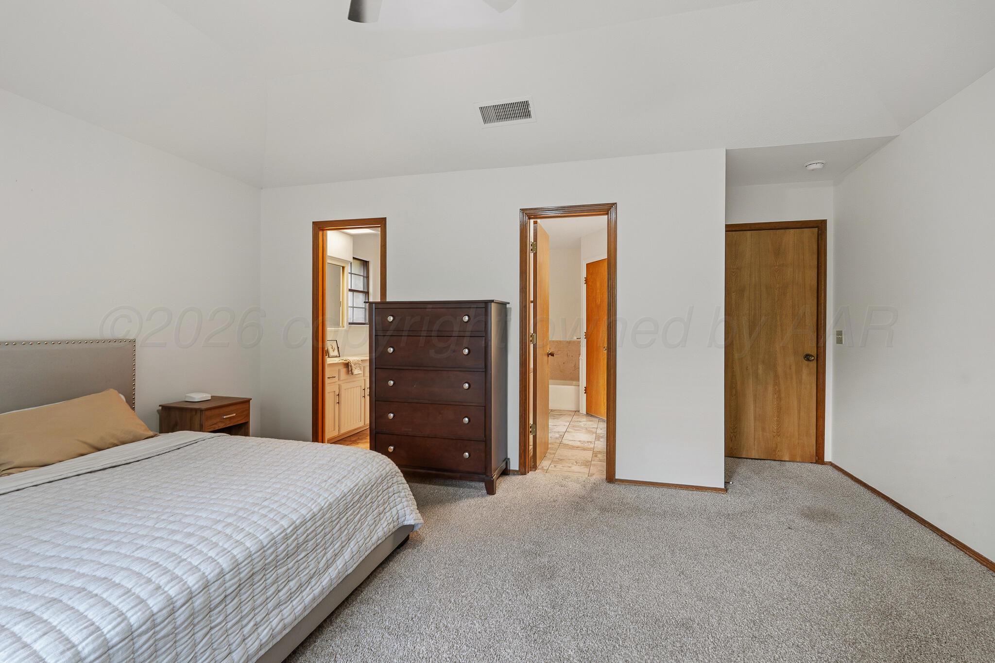 6604 Wentworth Drive Property Photo 17