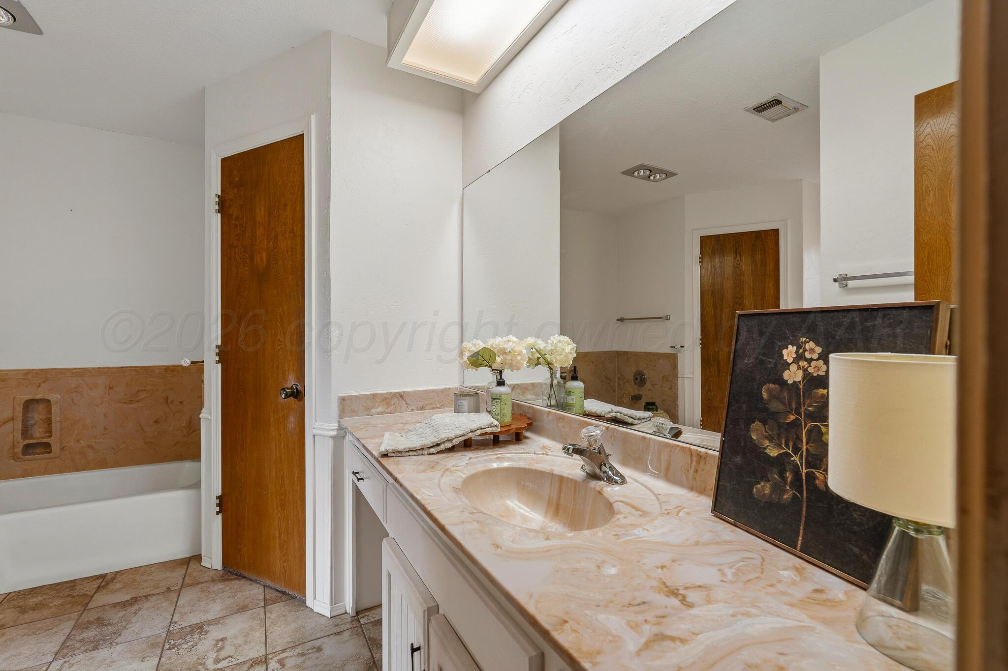 6604 Wentworth Drive Property Photo 21