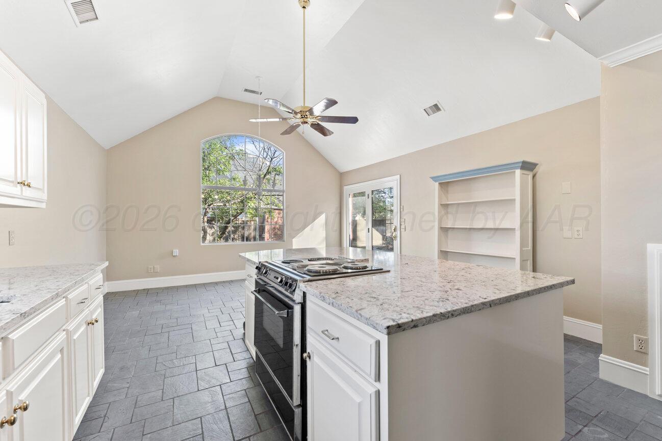 2201 Peach Tree Street Property Photo 12