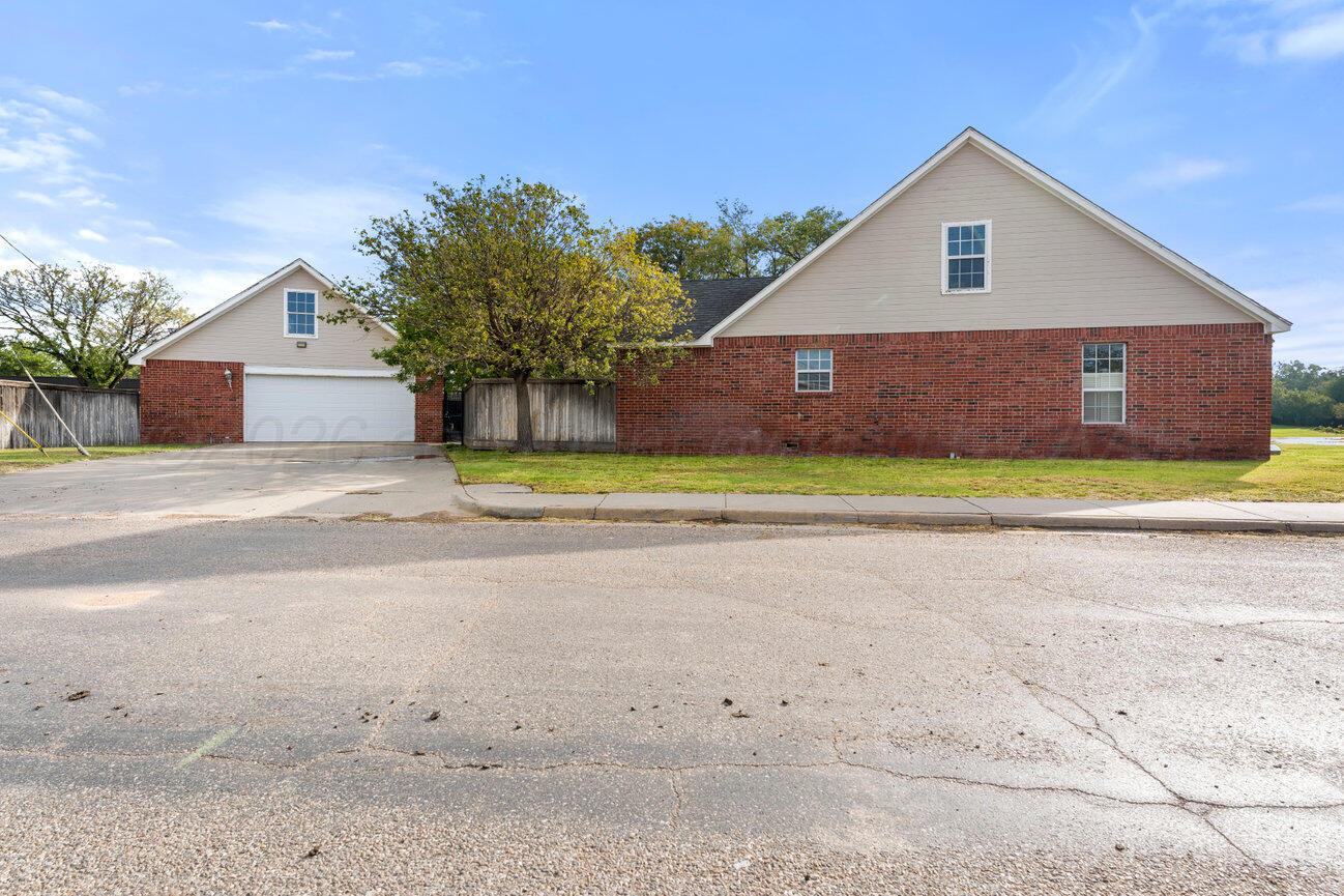 2201 Peach Tree Street Property Photo 27