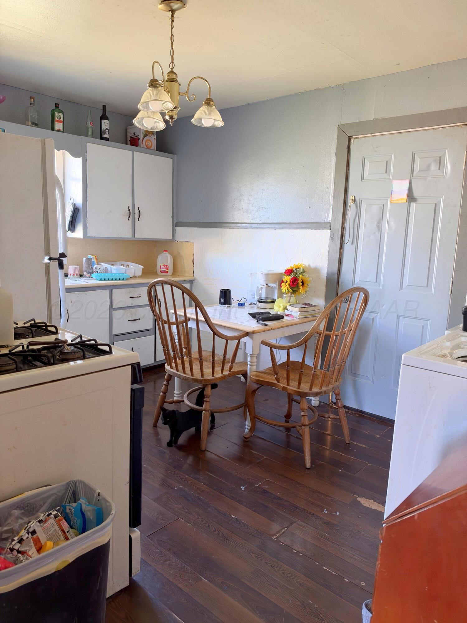 1109 S Wilhelm Avenue Property Photo 2