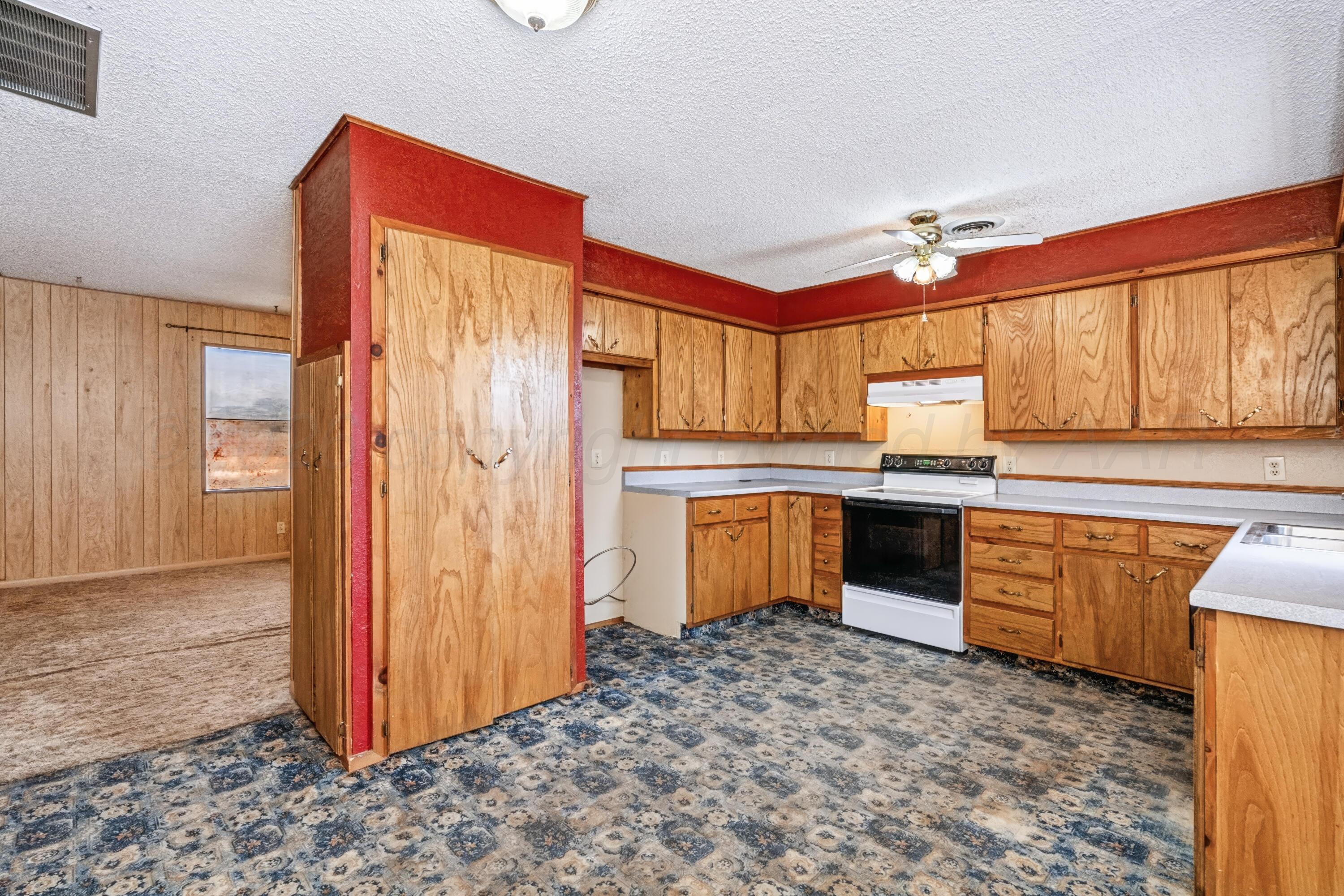 525 N Maddox Avenue Property Photo 8