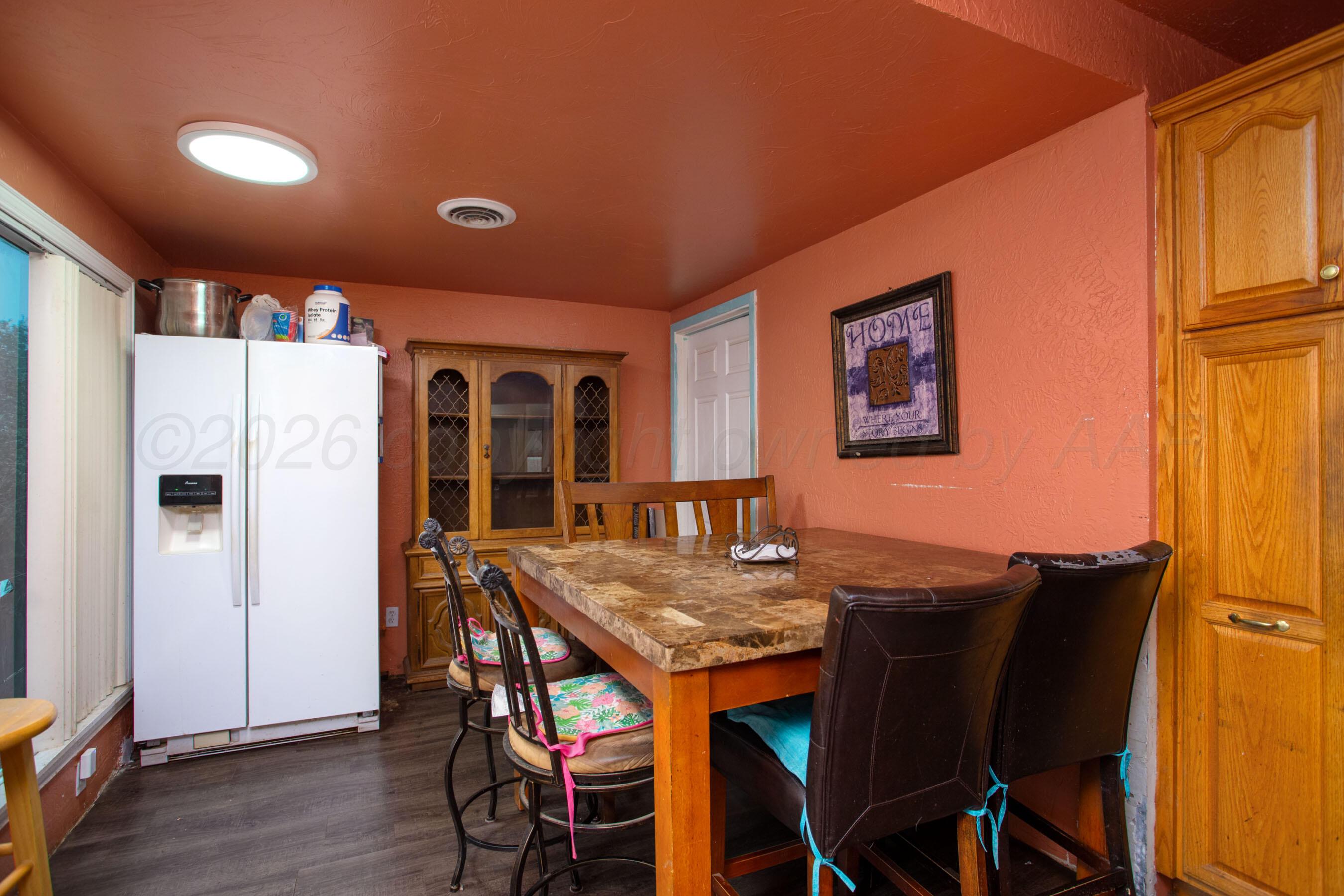 605 N Roberts Street Property Photo 9