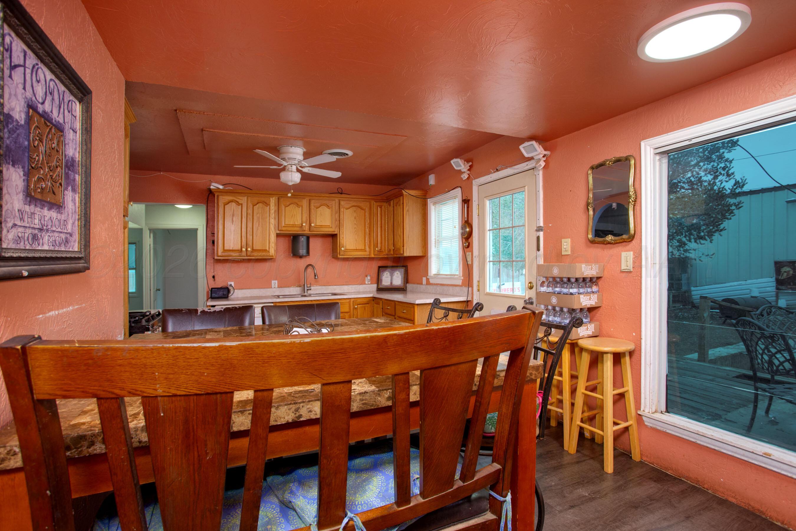 605 N Roberts Street Property Photo 11