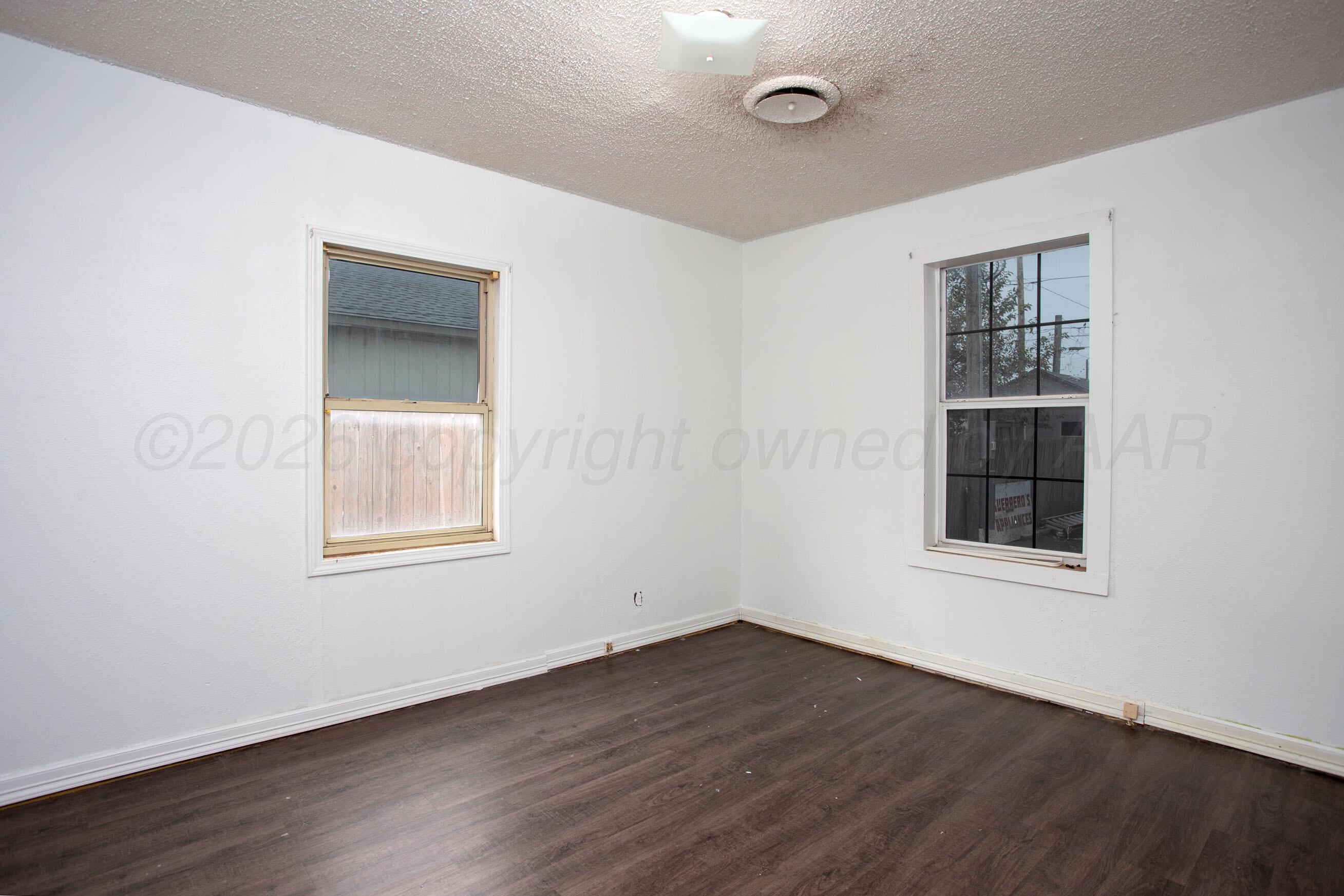 605 N Roberts Street Property Photo 16