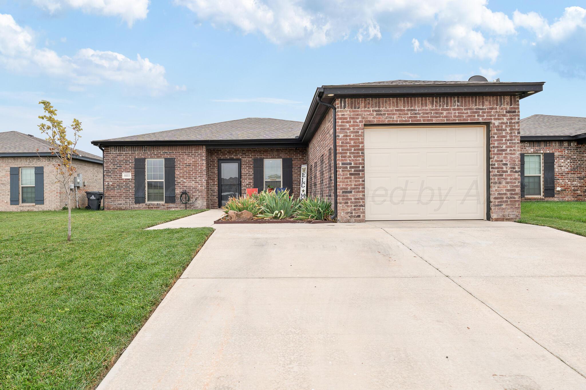 4611 Longbird Street Property Photo 1