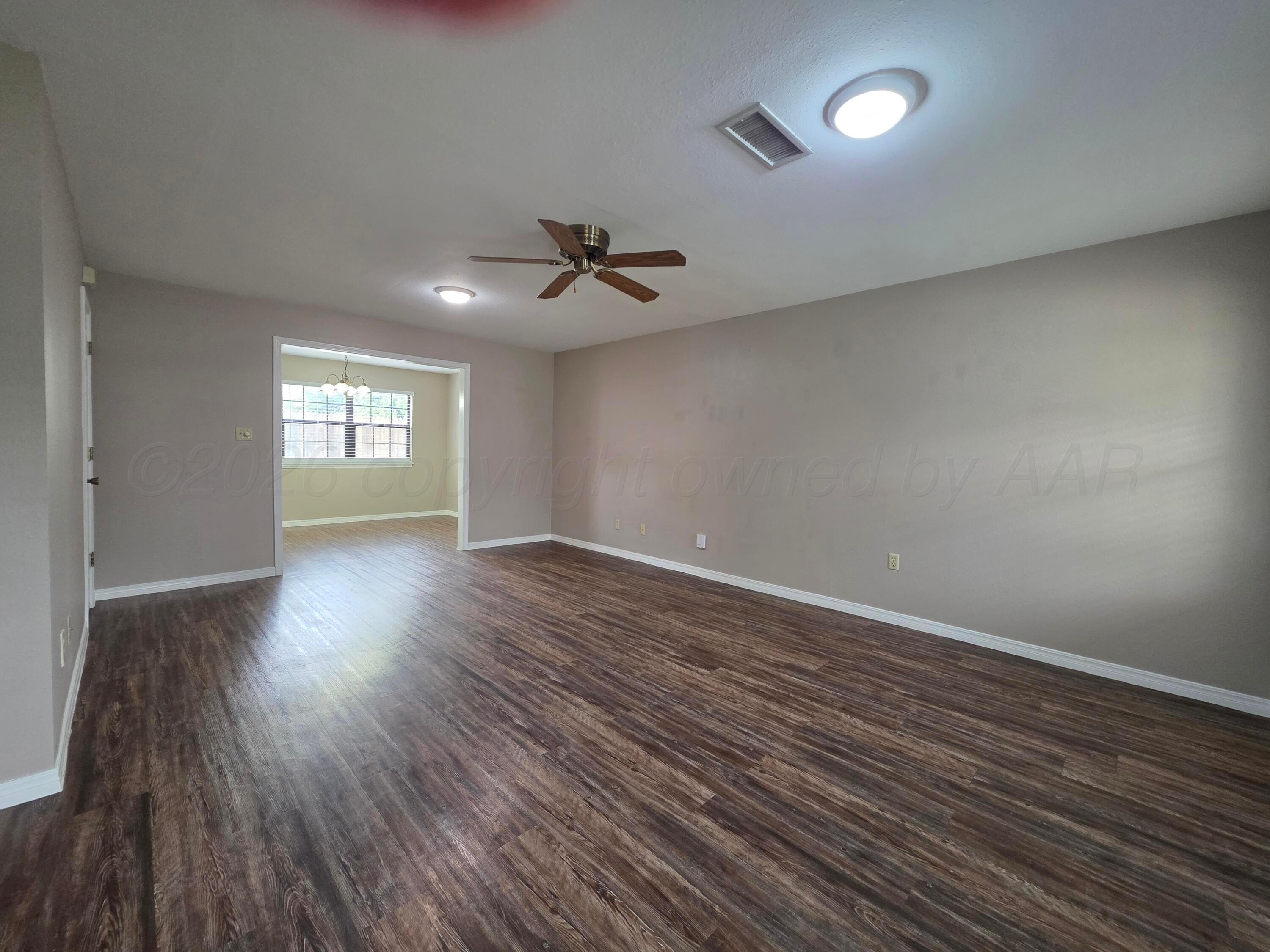 4212 W Farmers #11 Avenue Property Photo 2