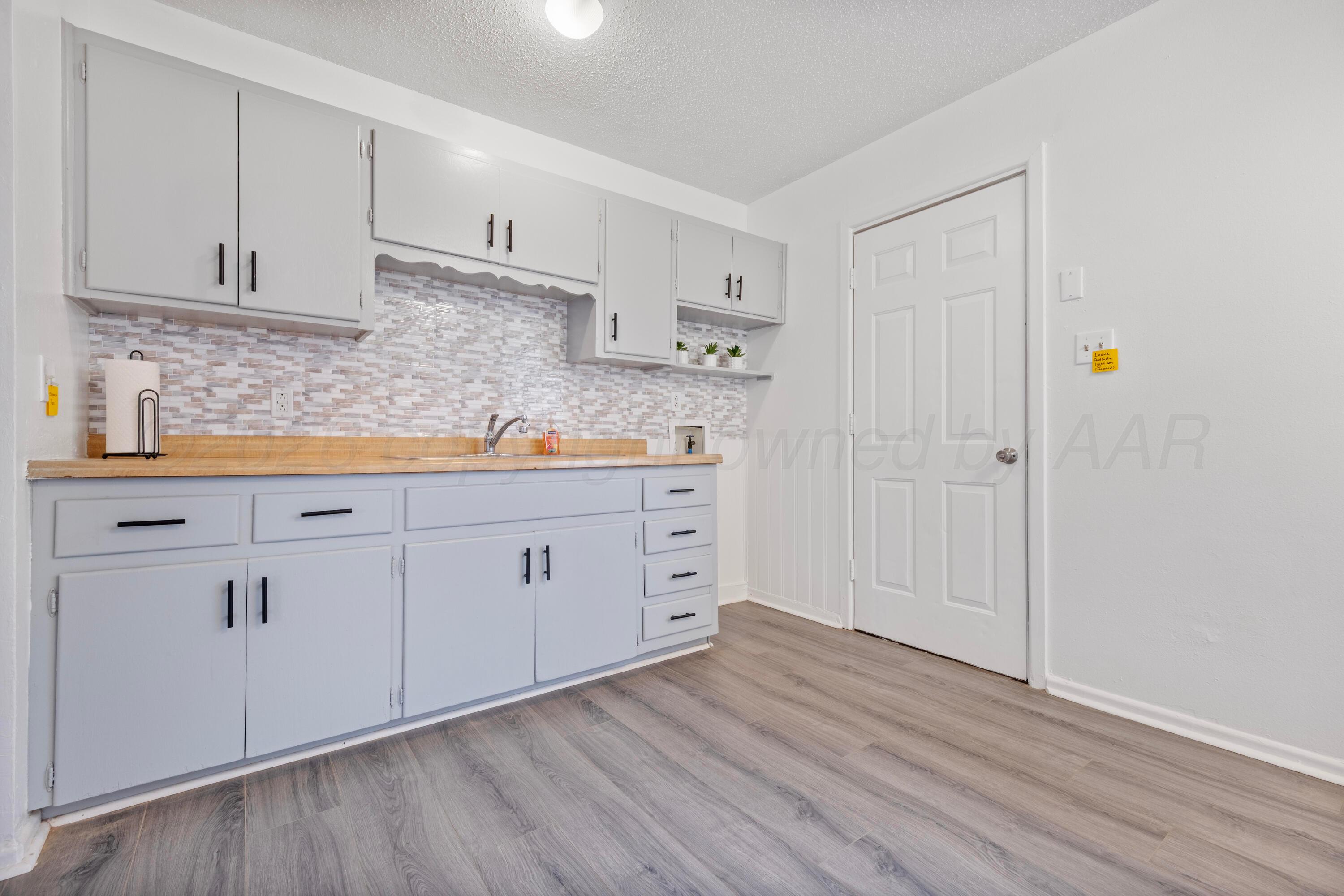 419 Long Street Property Photo 2