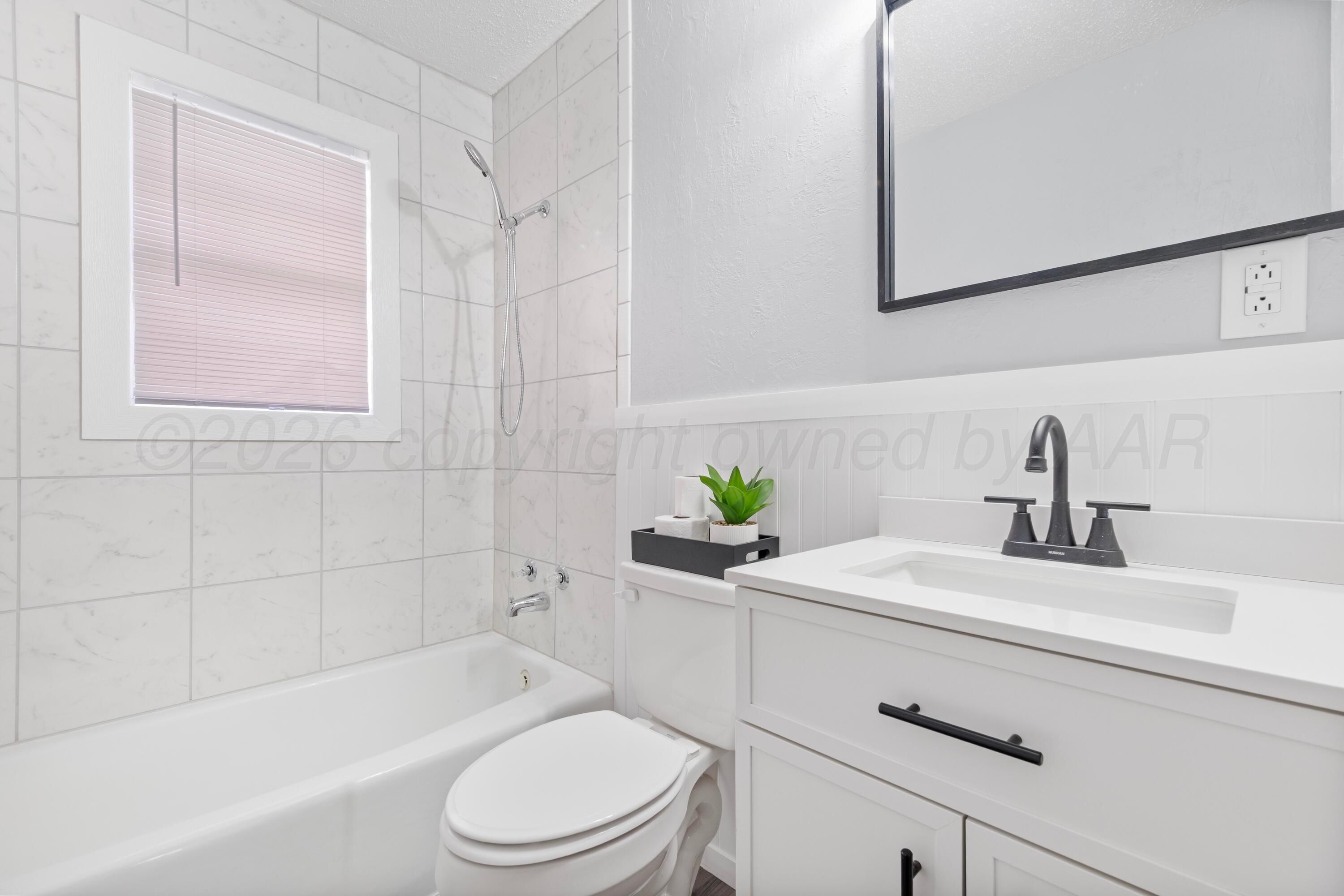 419 Long Street Property Photo 3