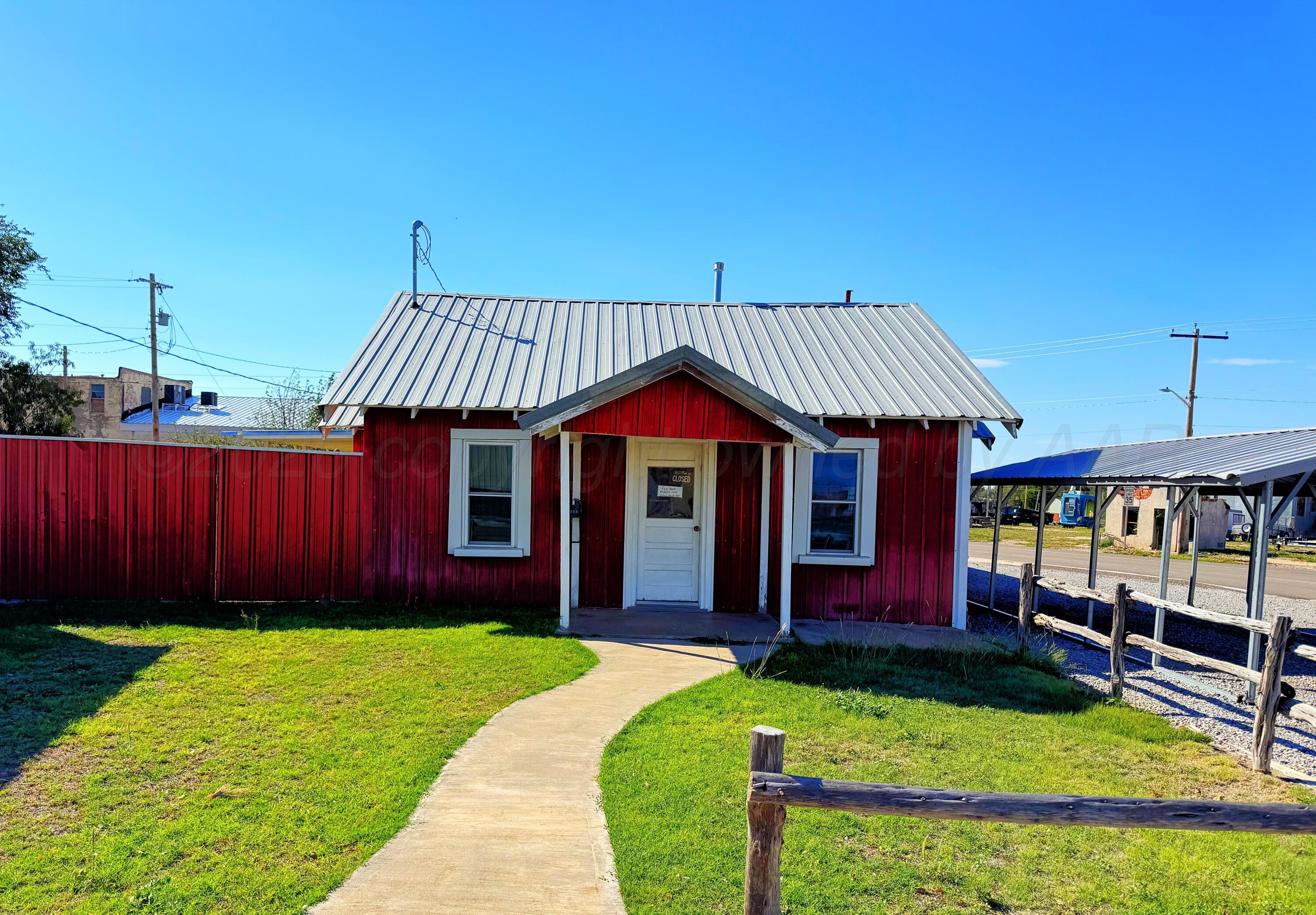 202 S Baylor Street Property Photo 1