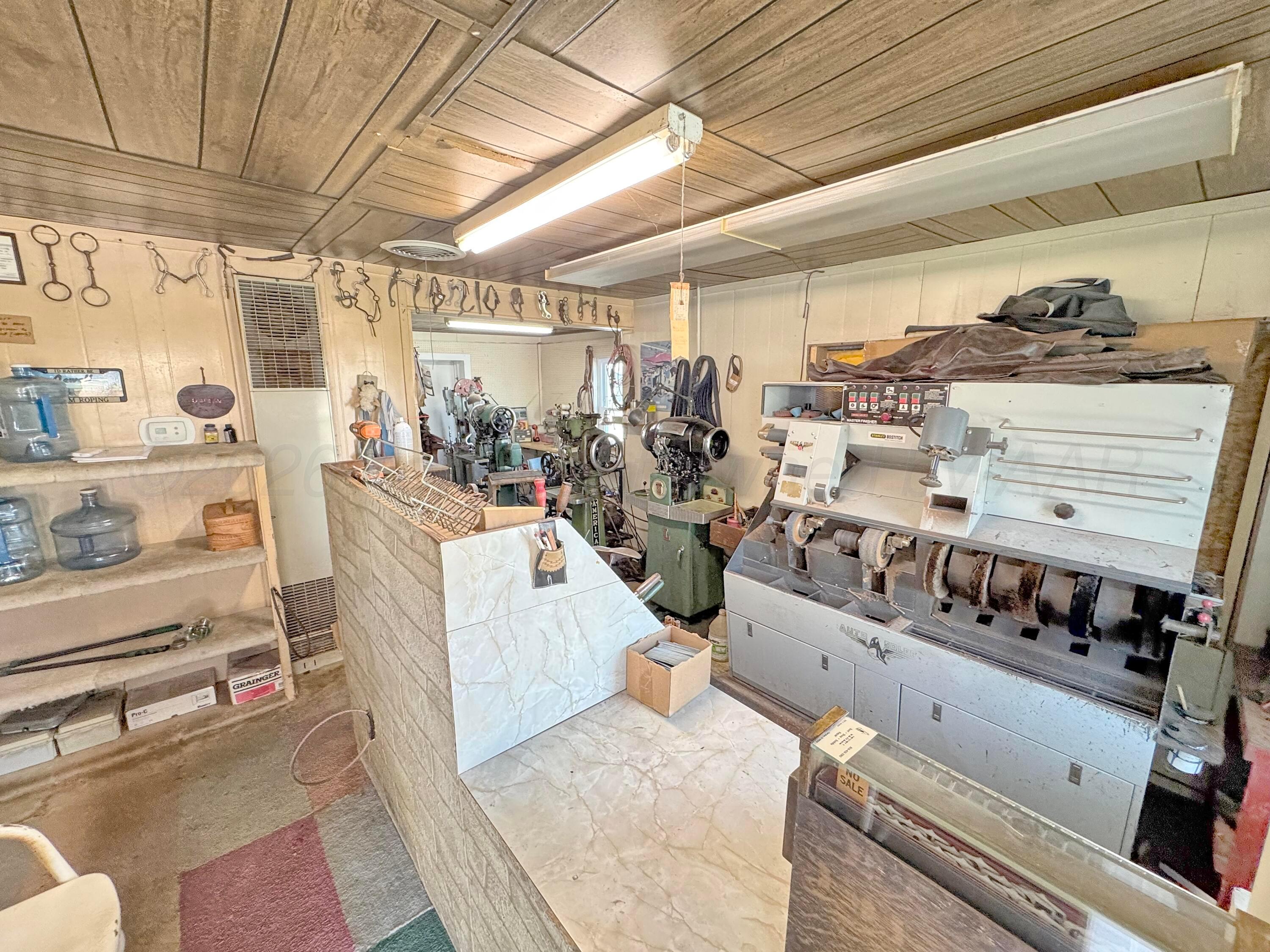 202 S Baylor Street Property Photo 3