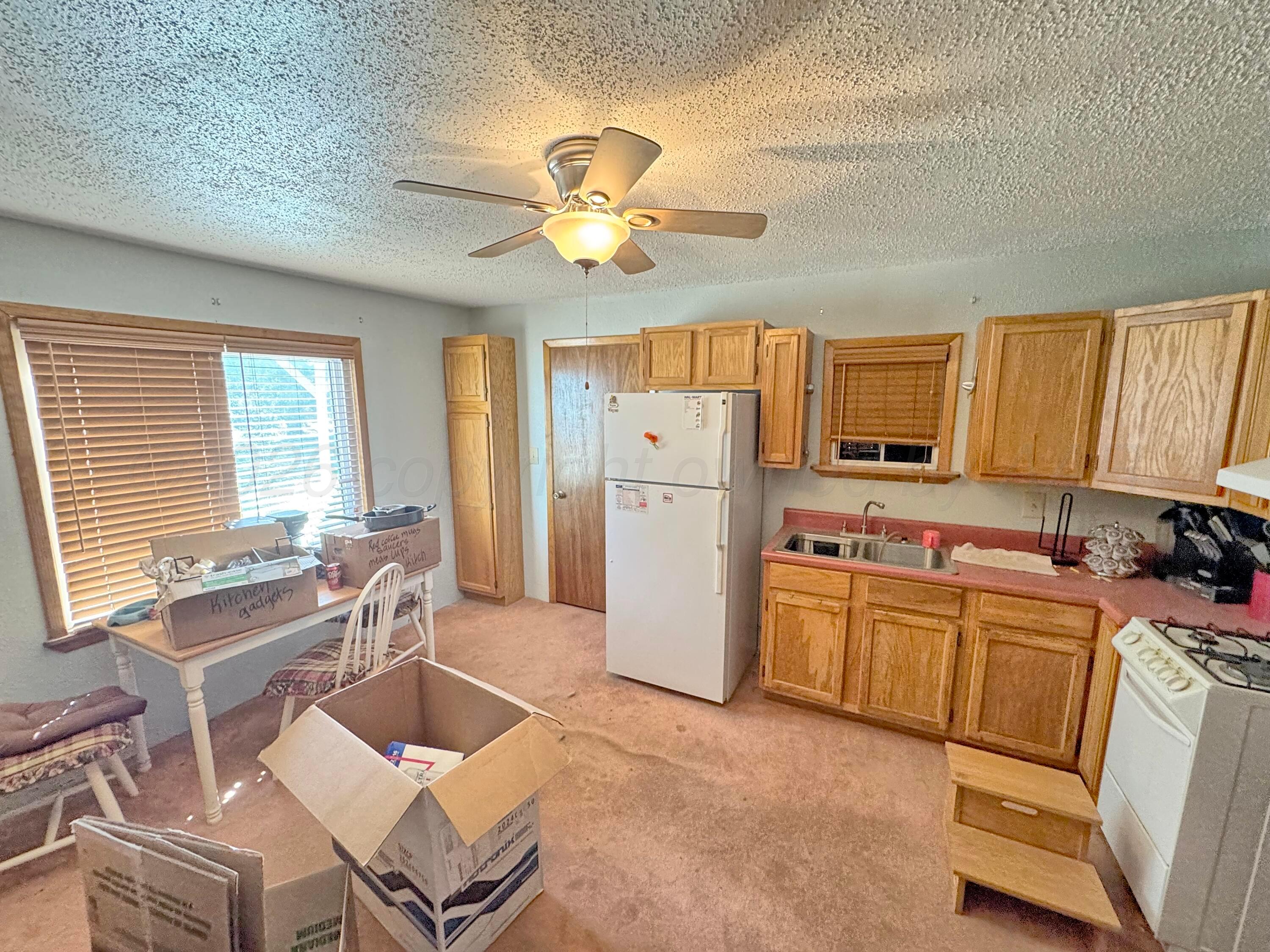 202 S Baylor Street Property Photo 6