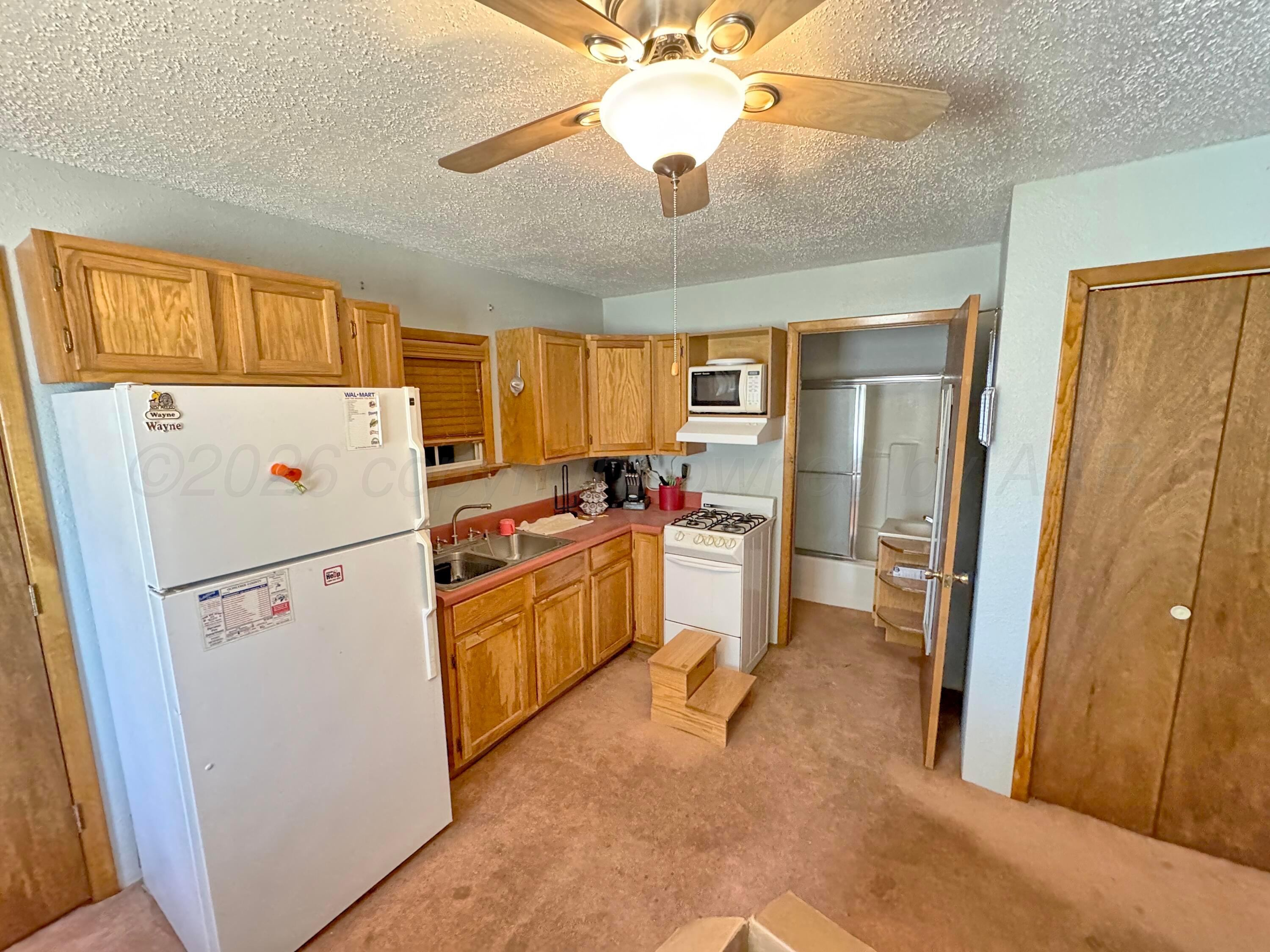 202 S Baylor Street Property Photo 7