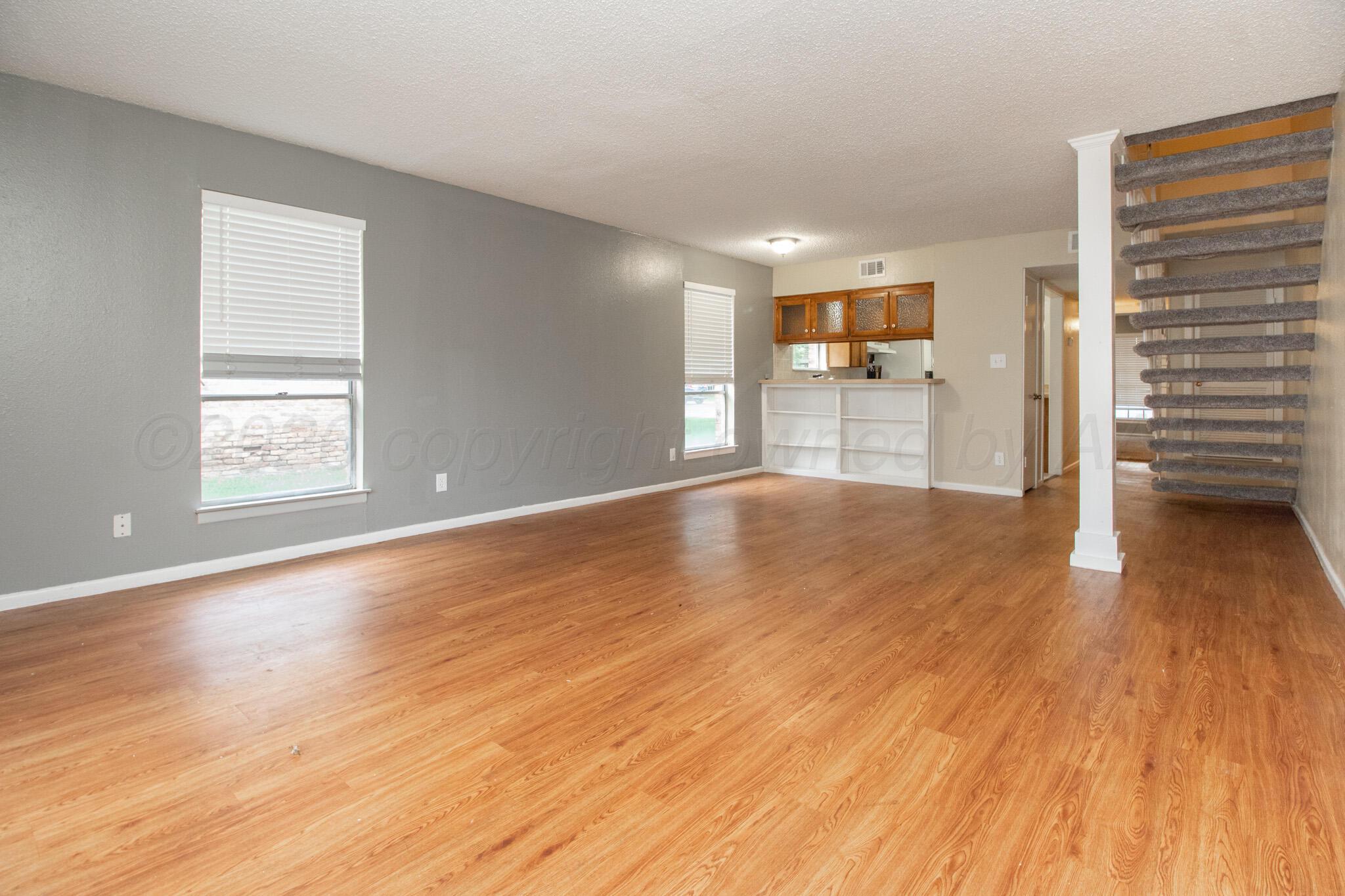 3208 Villa Place Property Photo 4