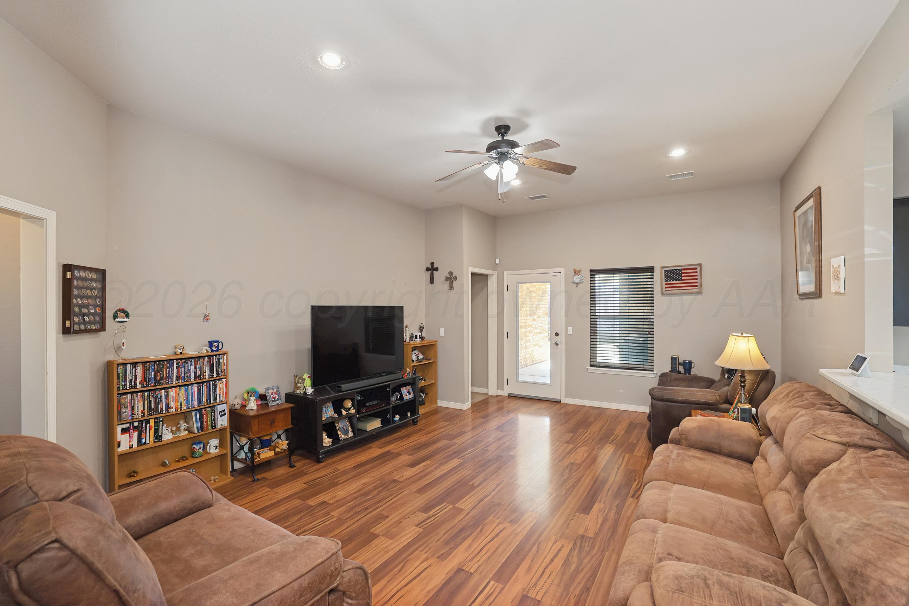 1406 Fox Hunt Avenue Property Photo 3