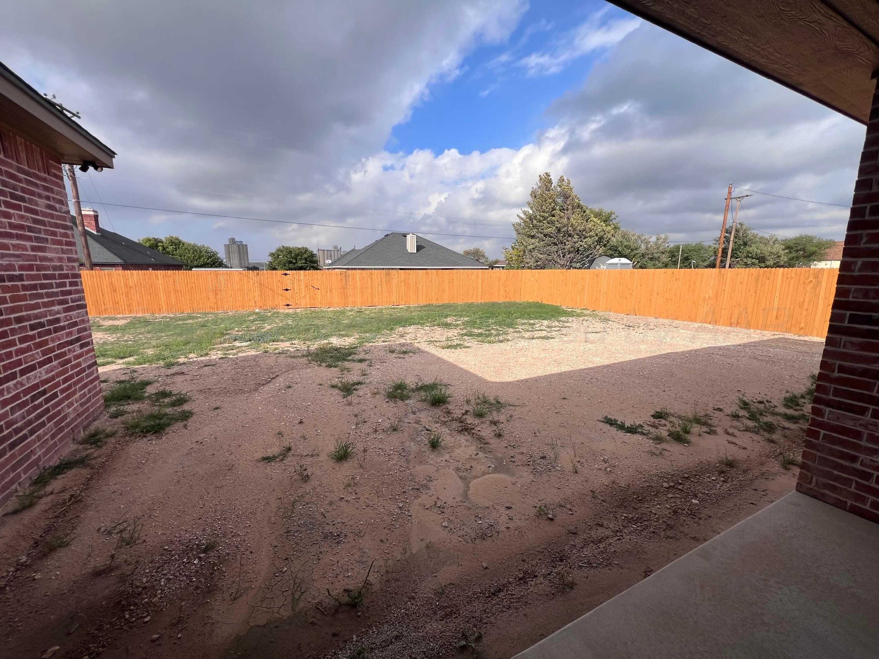 608 Columbia Drive Property Photo 6