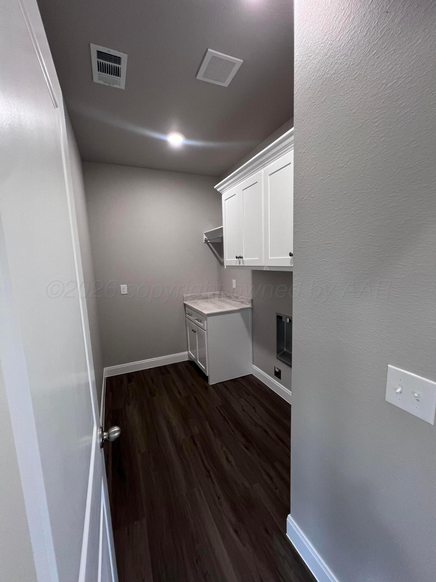 706 Columbia Drive Property Photo 11