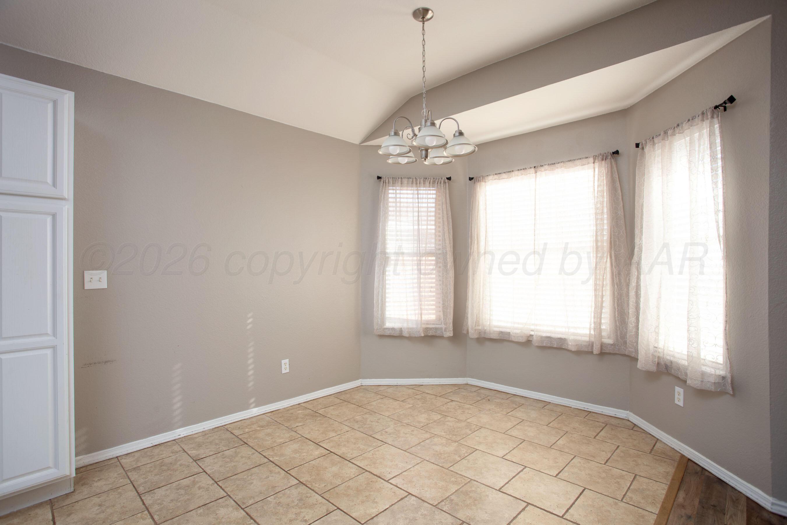 5013 Capulin Lane Property Photo 9