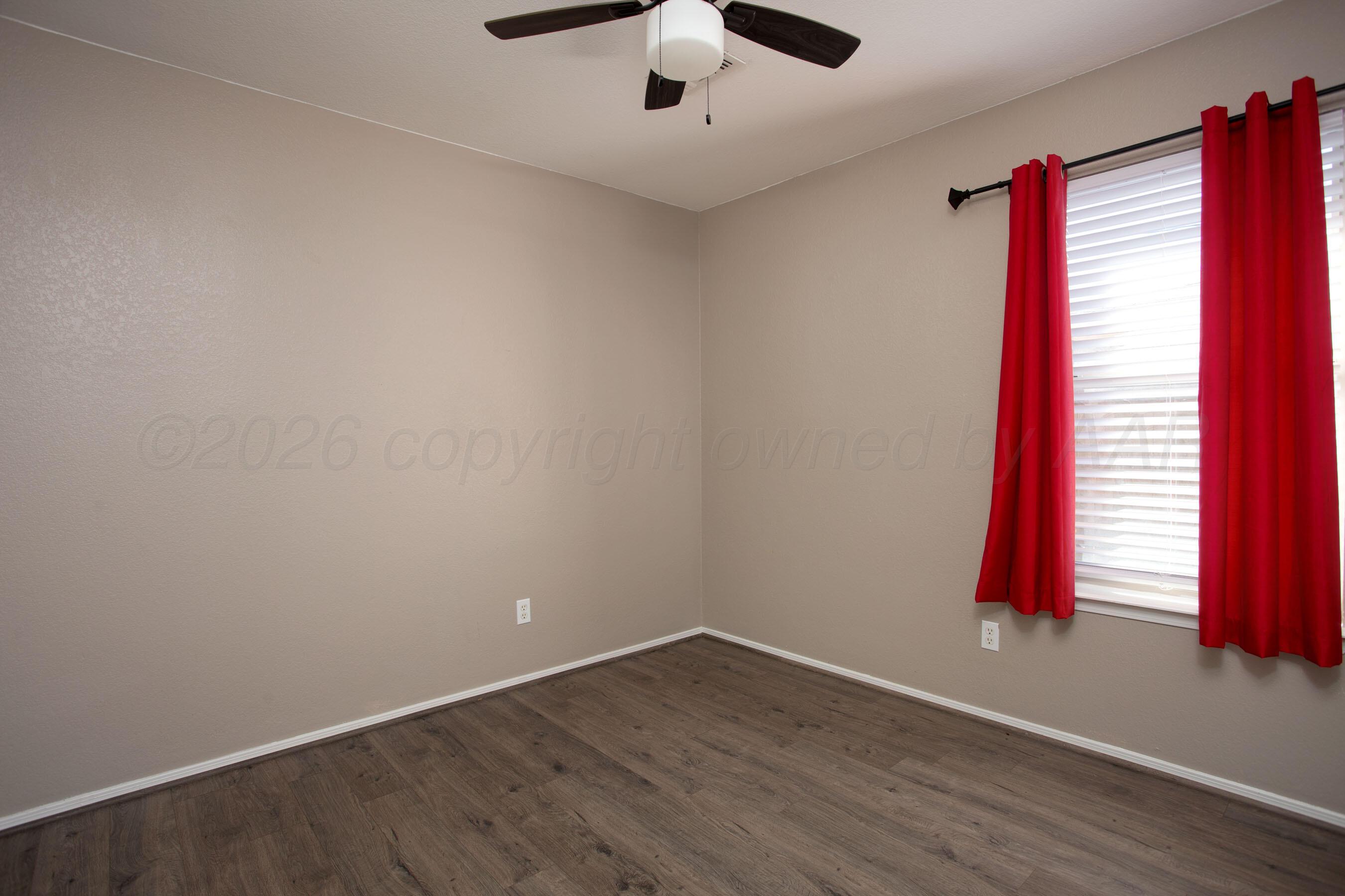 5013 Capulin Lane Property Photo 17