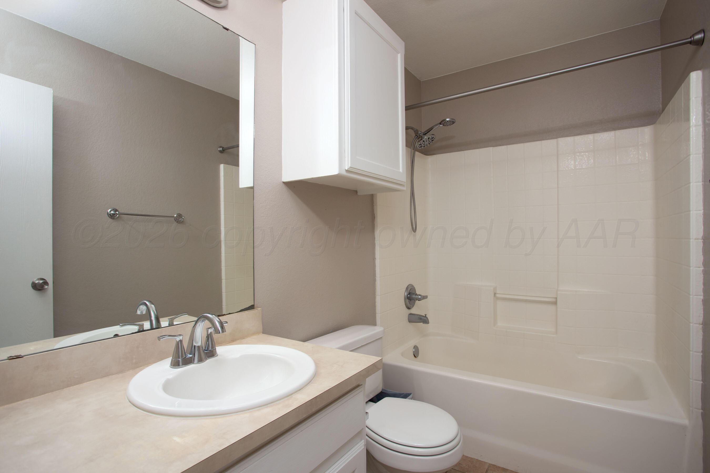 5013 Capulin Lane Property Photo 19