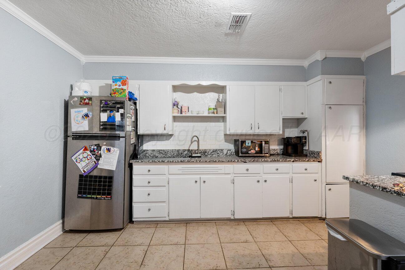 1521 Lockney Street Property Photo 4