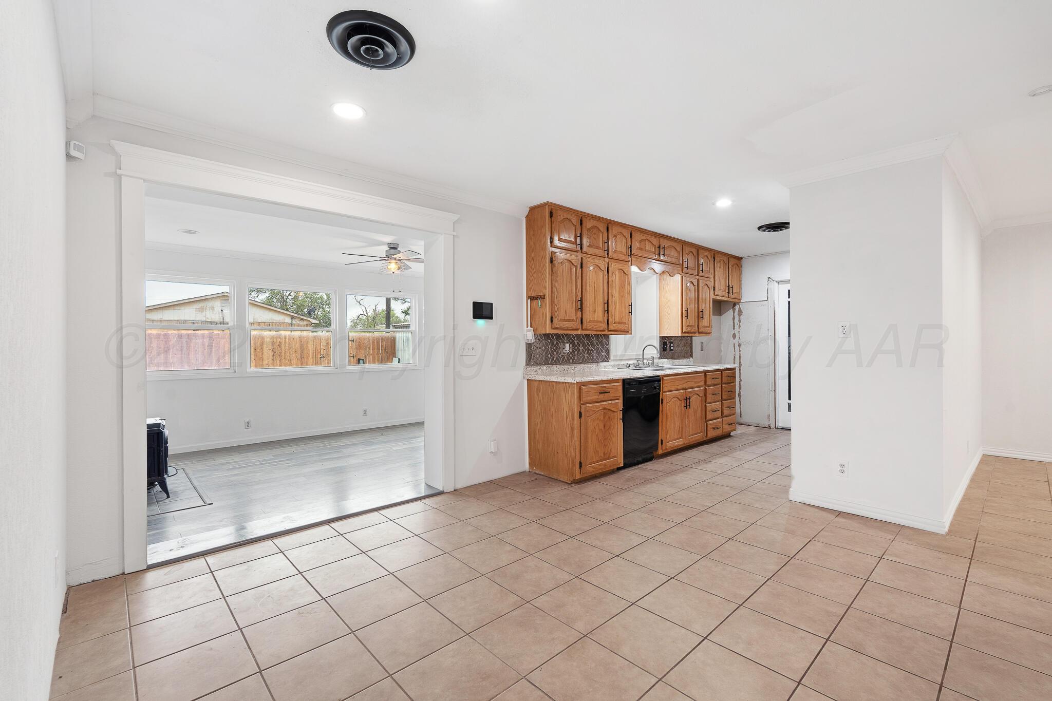 320 Arthur Street Property Photo 10