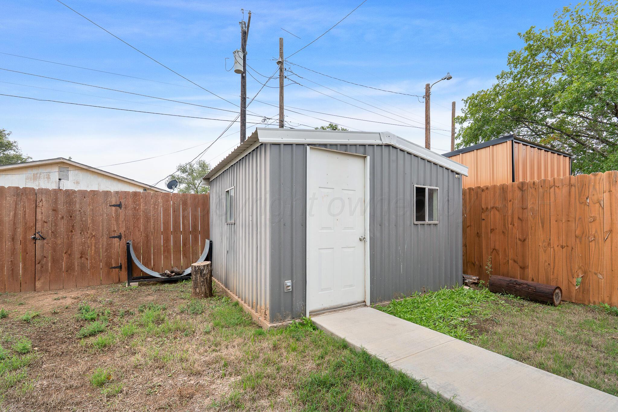 320 Arthur Street Property Photo 35