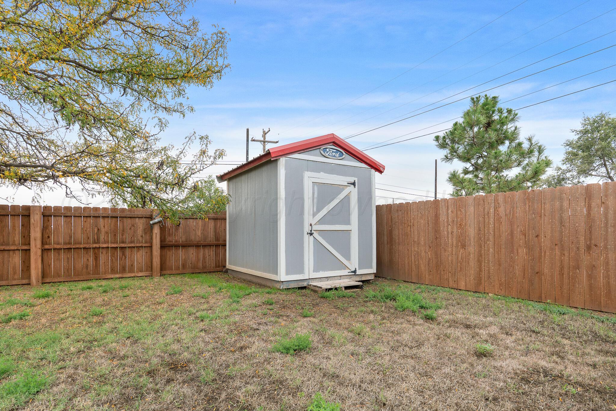 320 Arthur Street Property Photo 36