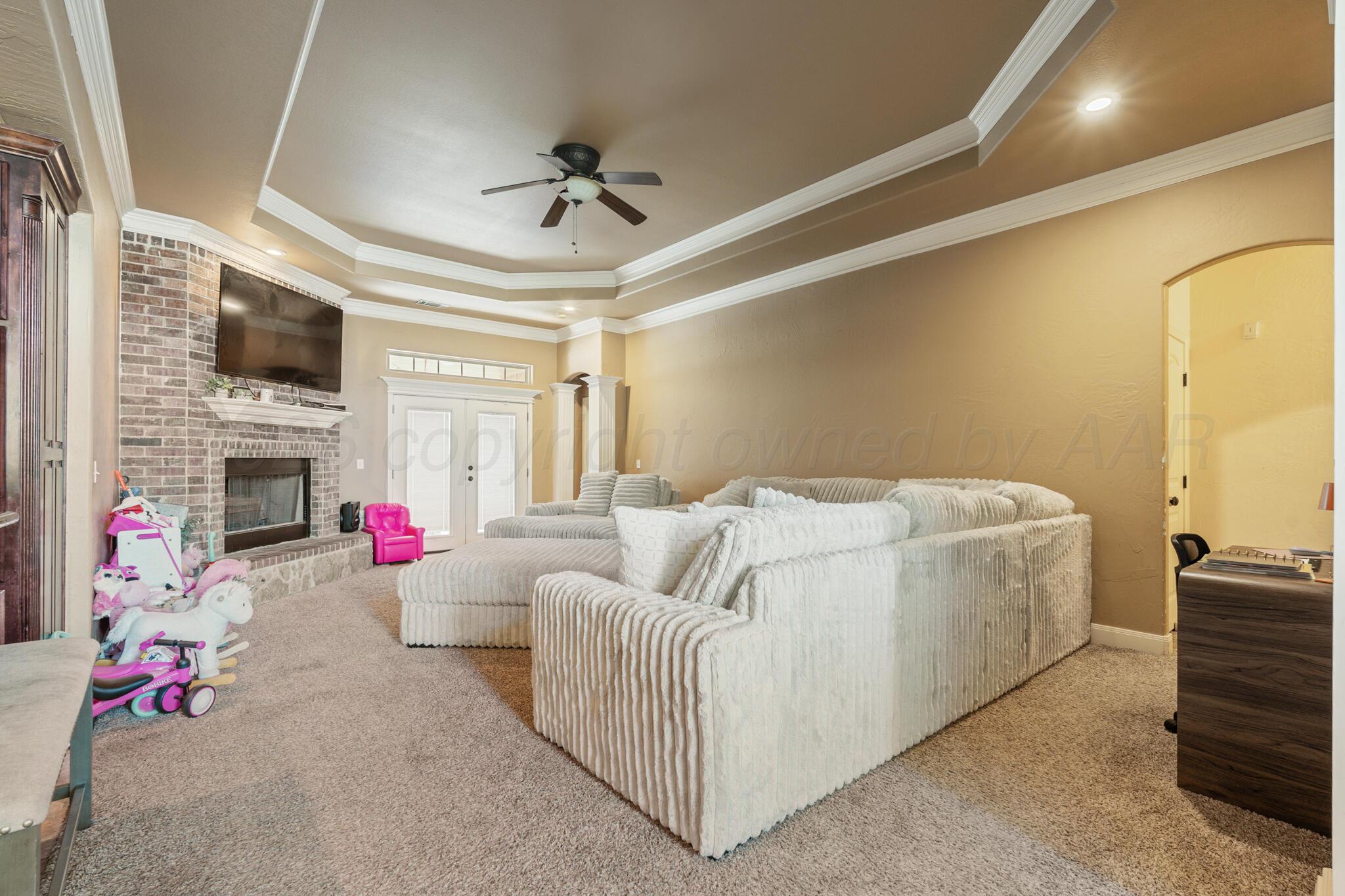 8421 Hamilton Drive Property Photo 3