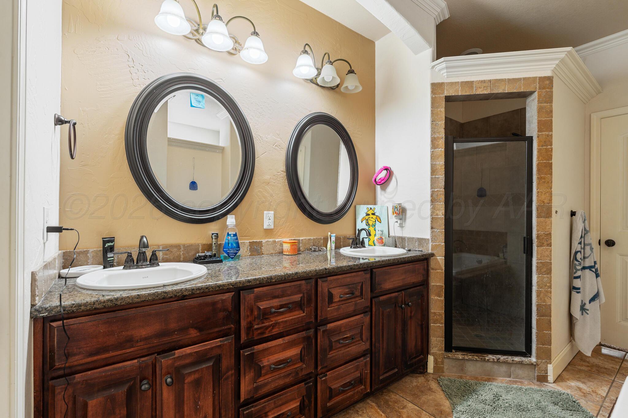 8421 Hamilton Drive Property Photo 14