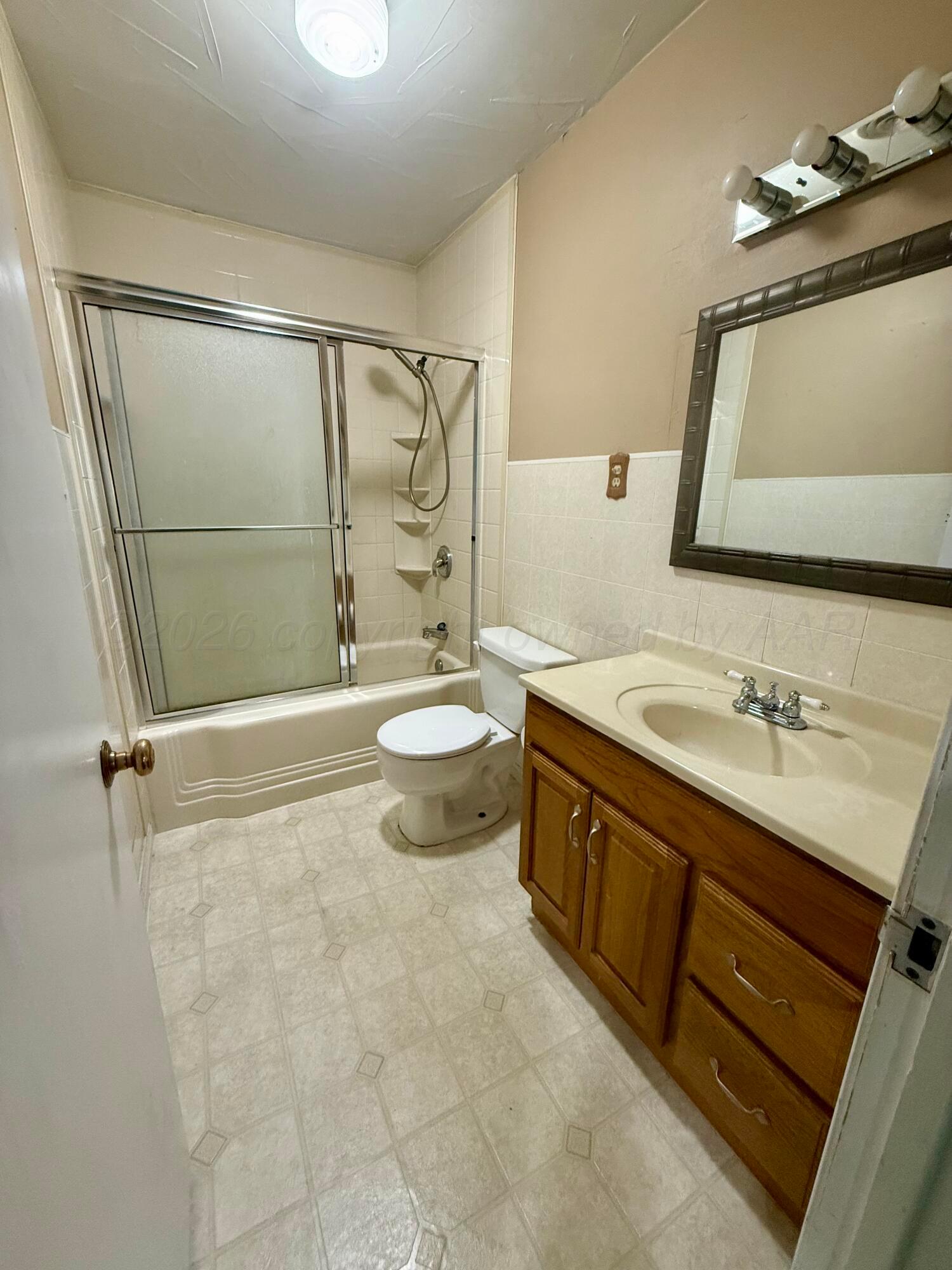 702 Dixon Street Property Photo 11