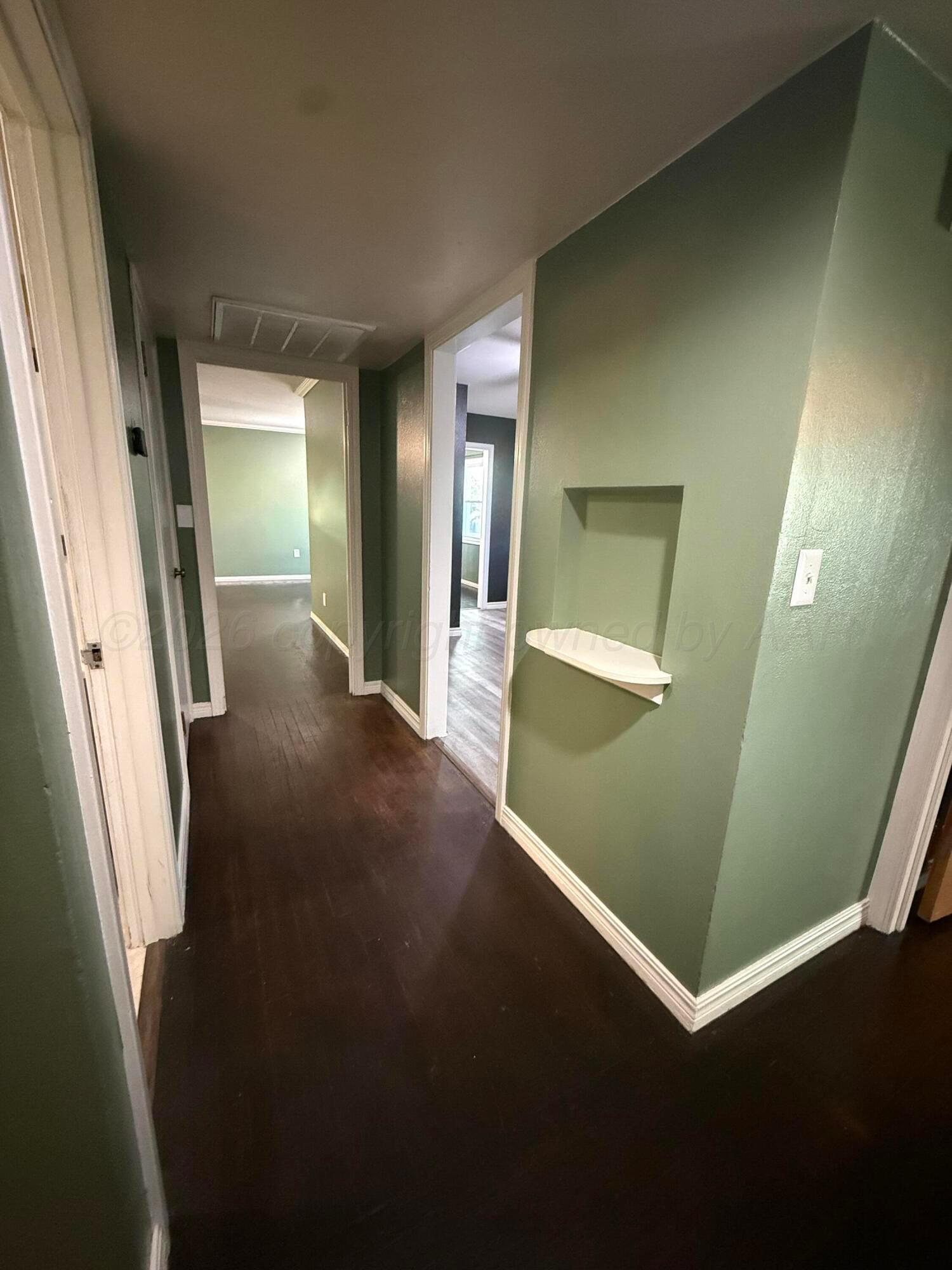 702 Dixon Street Property Photo 12