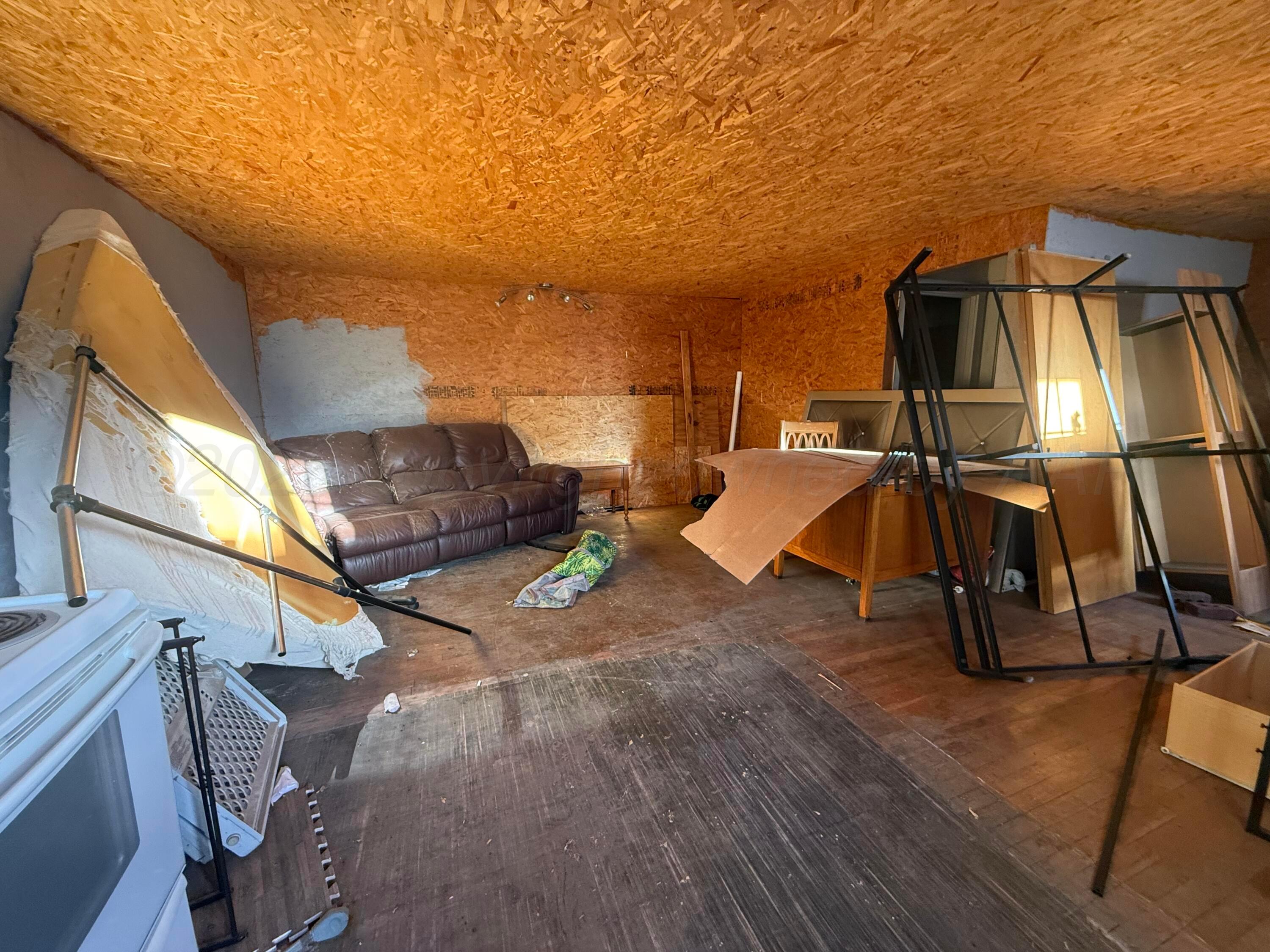 702 Dixon Street Property Photo 19