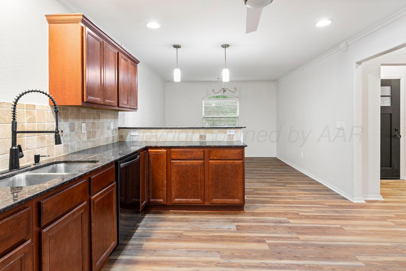 8302 Alexandria Avenue Property Photo 8