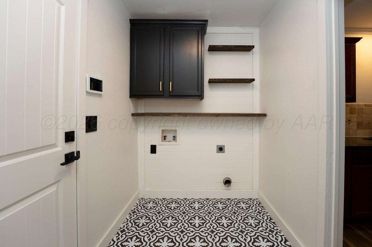 8302 Alexandria Avenue Property Photo 11