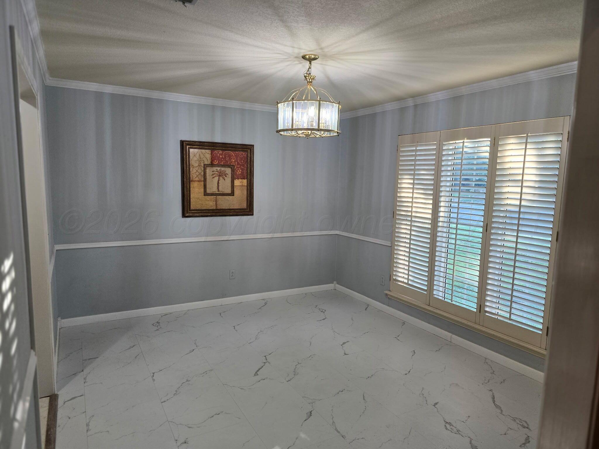 320 N Elm Street Property Photo 4