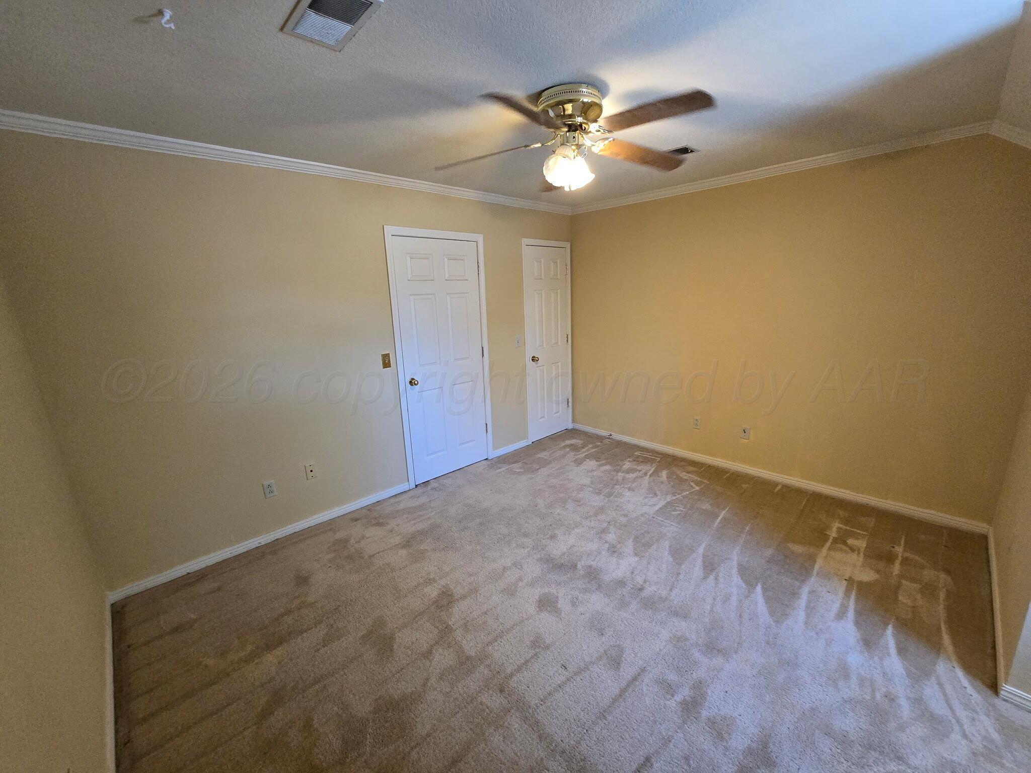 320 N Elm Street Property Photo 20