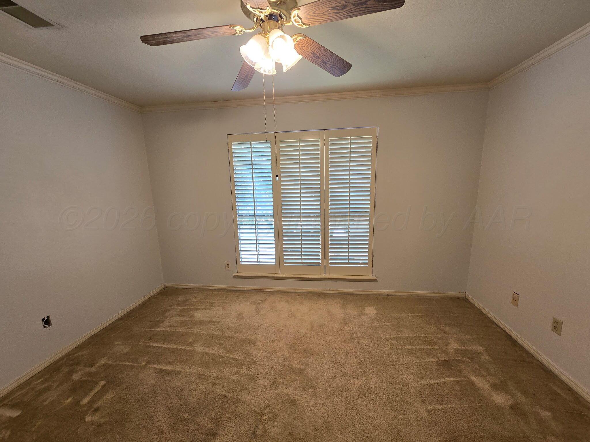 320 N Elm Street Property Photo 21