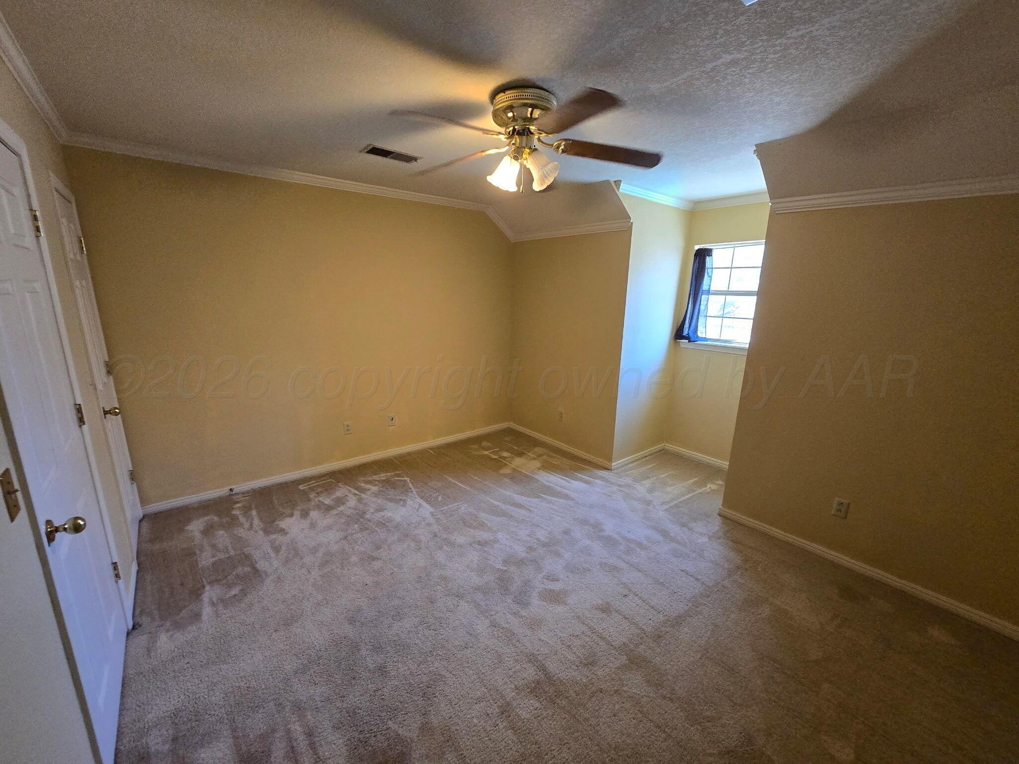 320 N Elm Street Property Photo 25