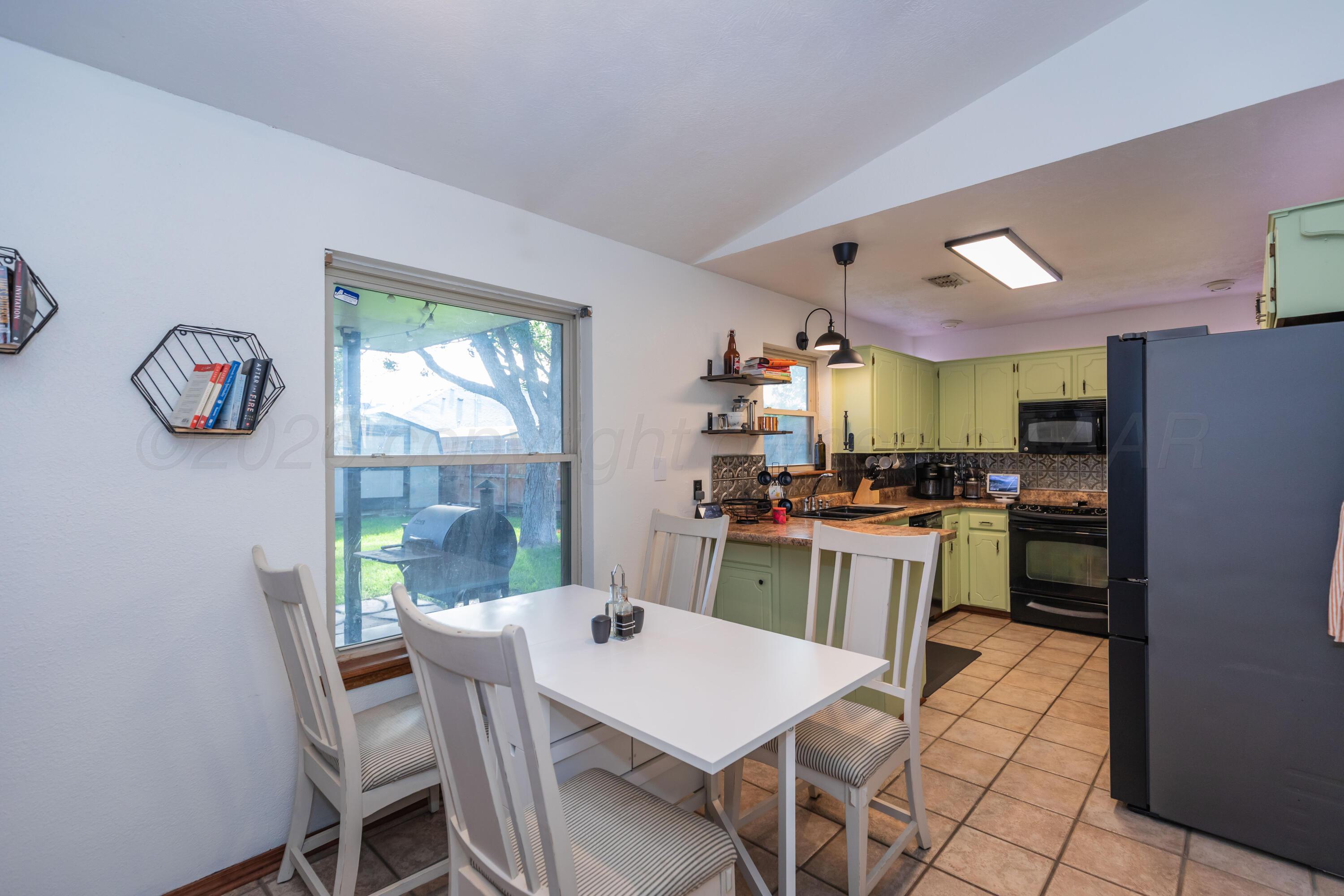 5705 Winkler Drive Property Photo 4