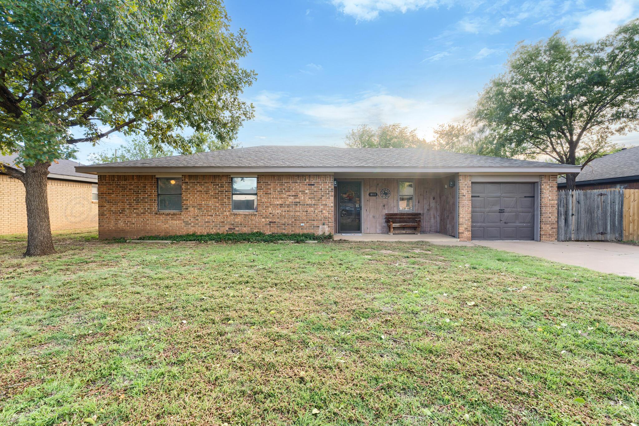 8111 Marni Trail Property Photo 1