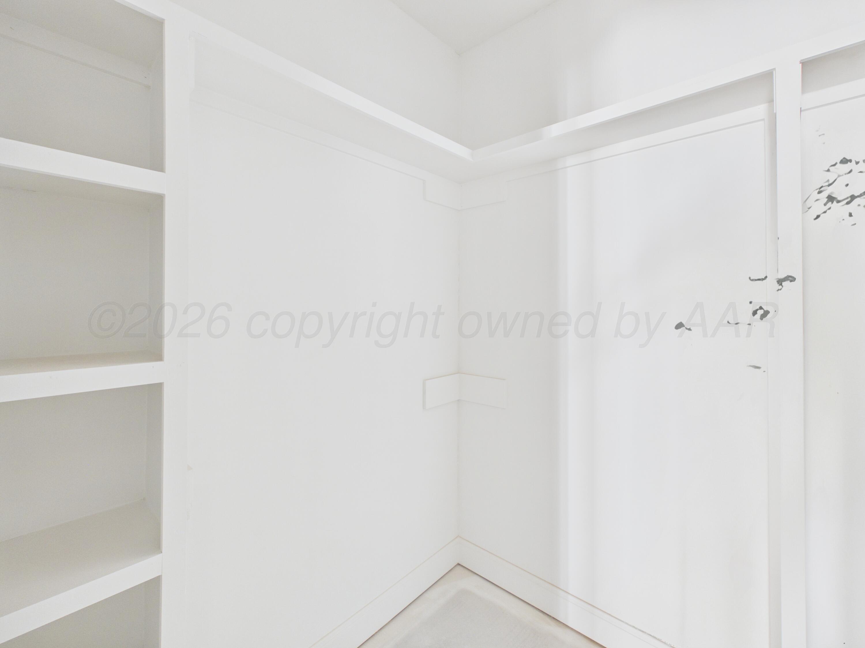 1051 Harrowby Cl. Property Photo 9