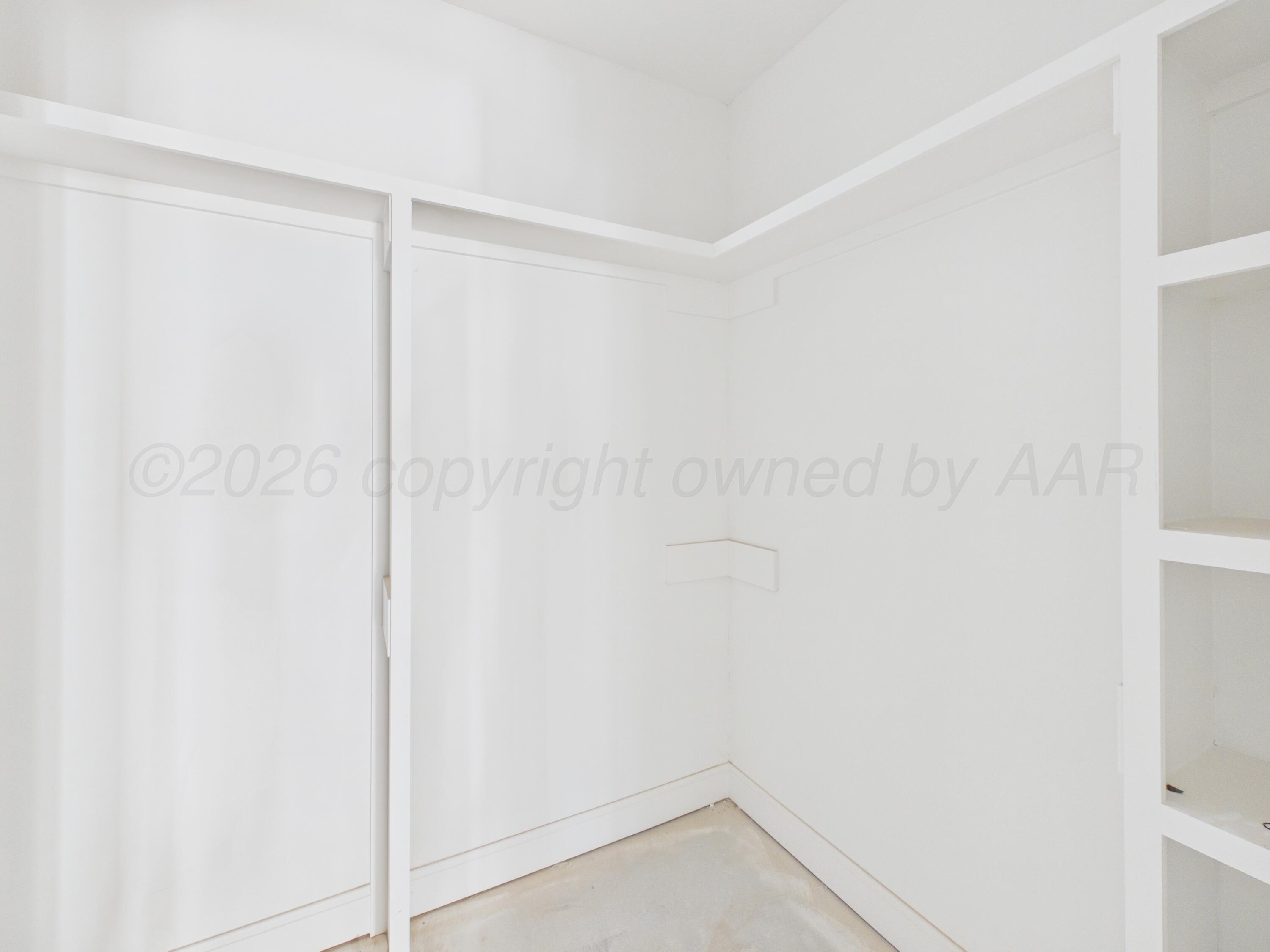 1051 Harrowby Cl. Property Photo 10