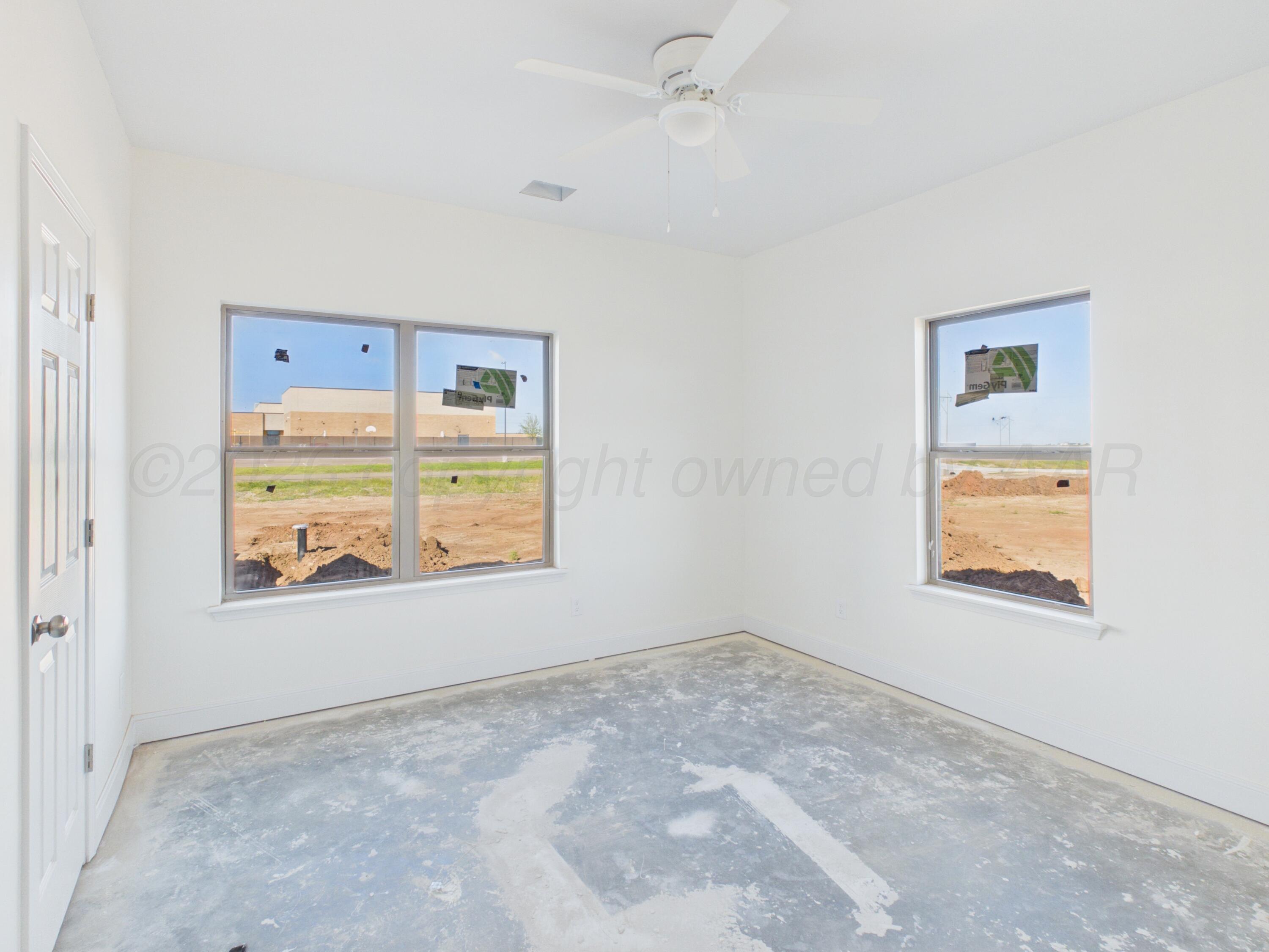1051 Harrowby Cl. Property Photo 12