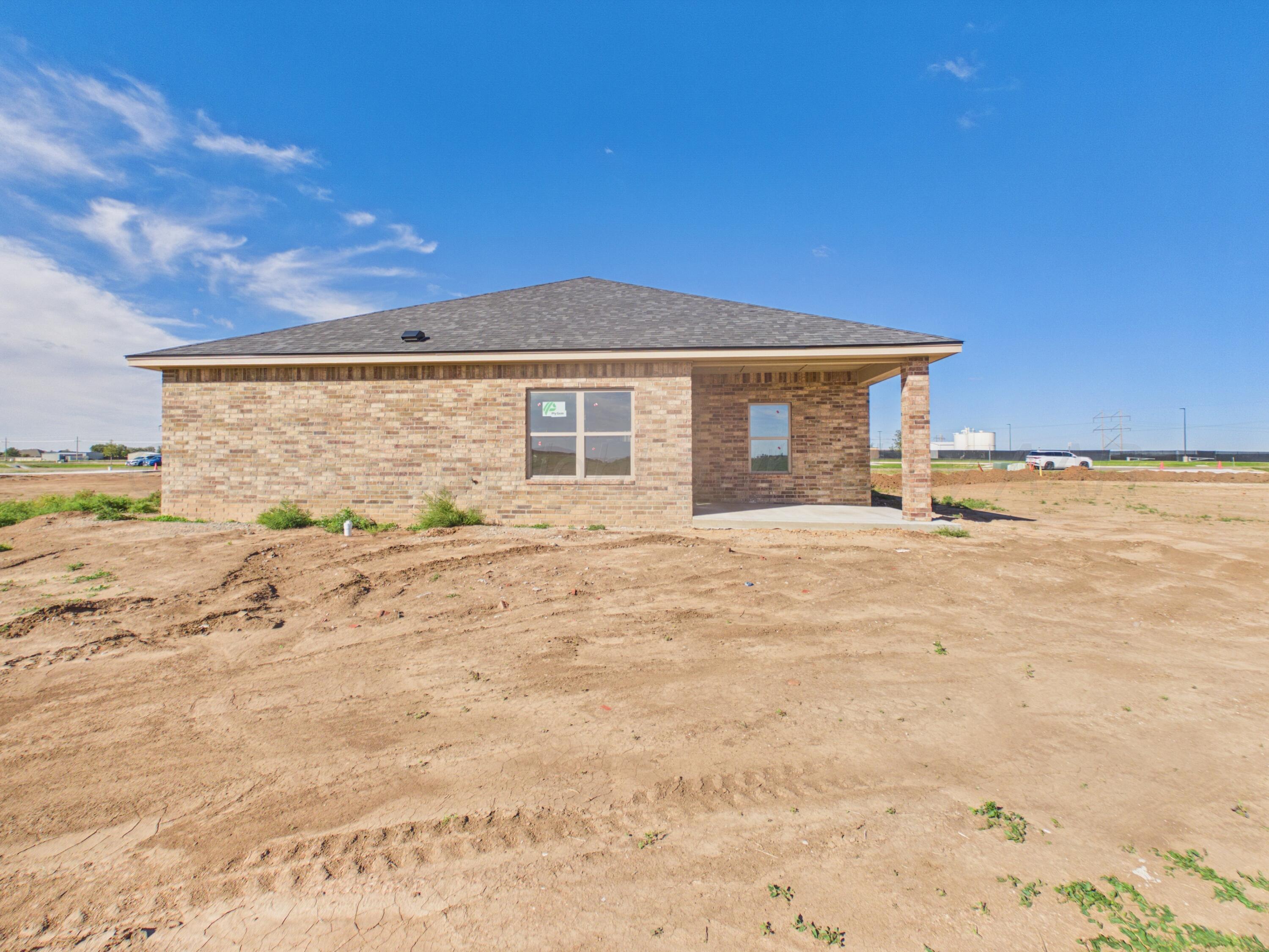 1051 Harrowby Cl. Property Photo 19