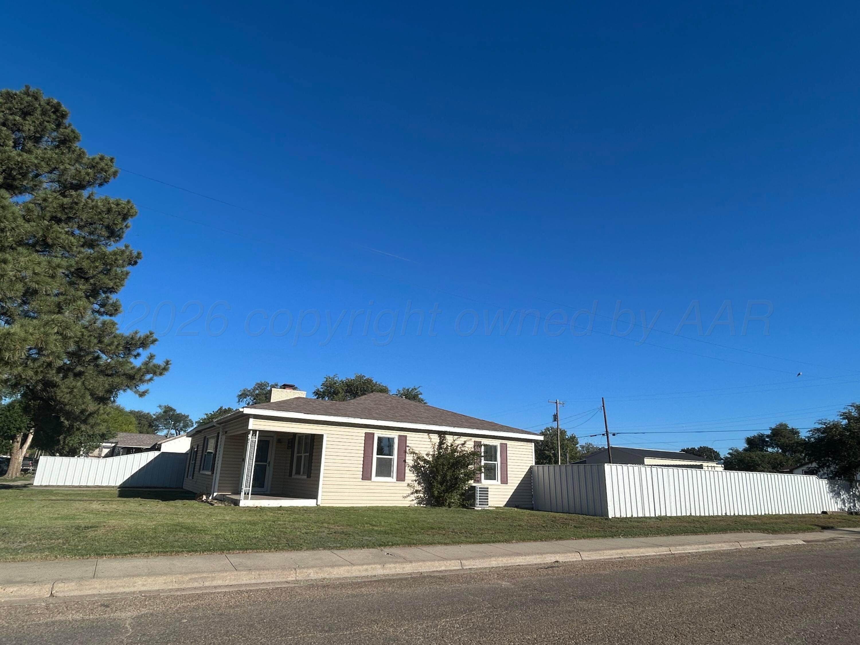 802 N Pearl Street Property Photo 1