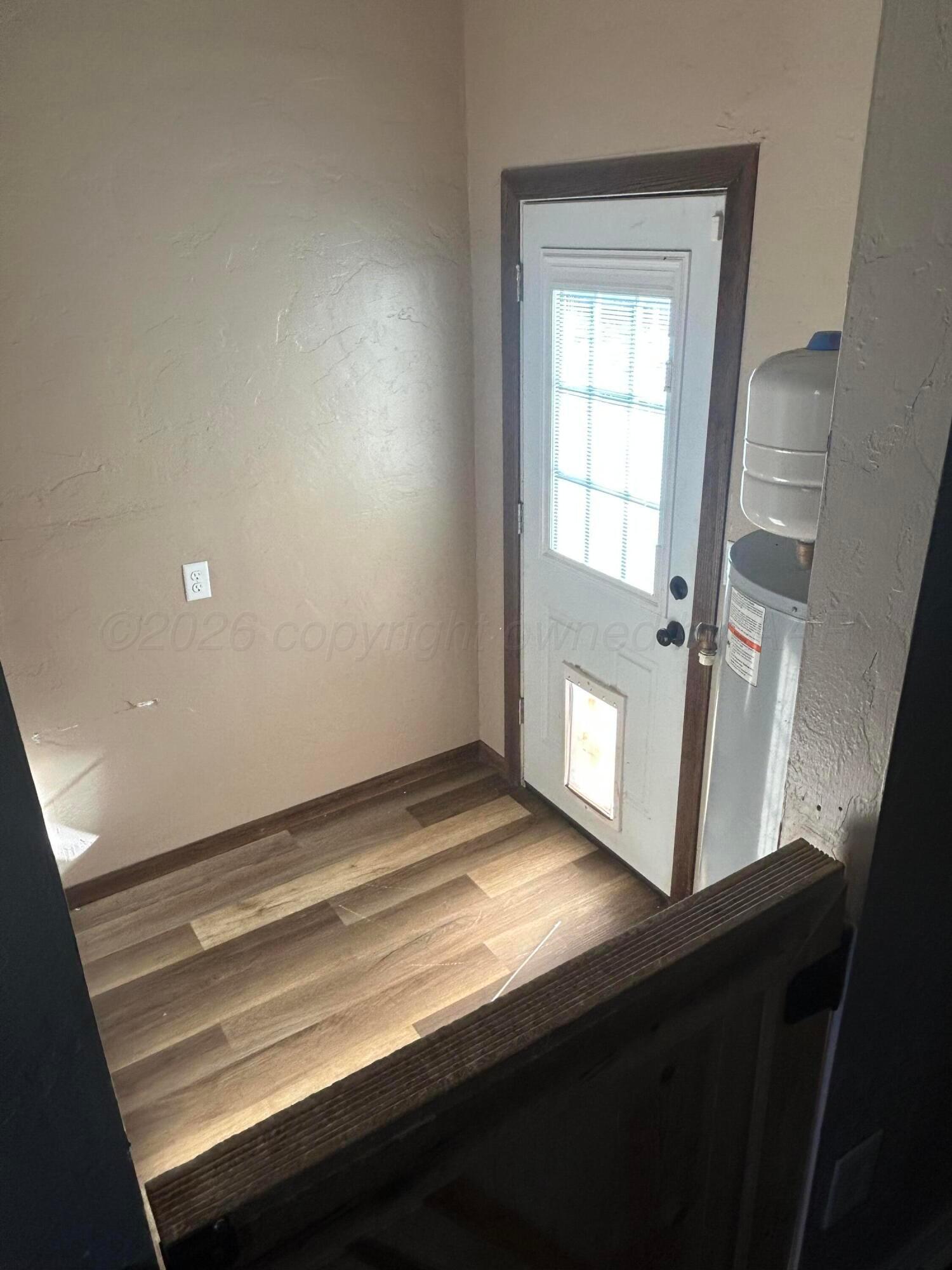 802 N Pearl Street Property Photo 10