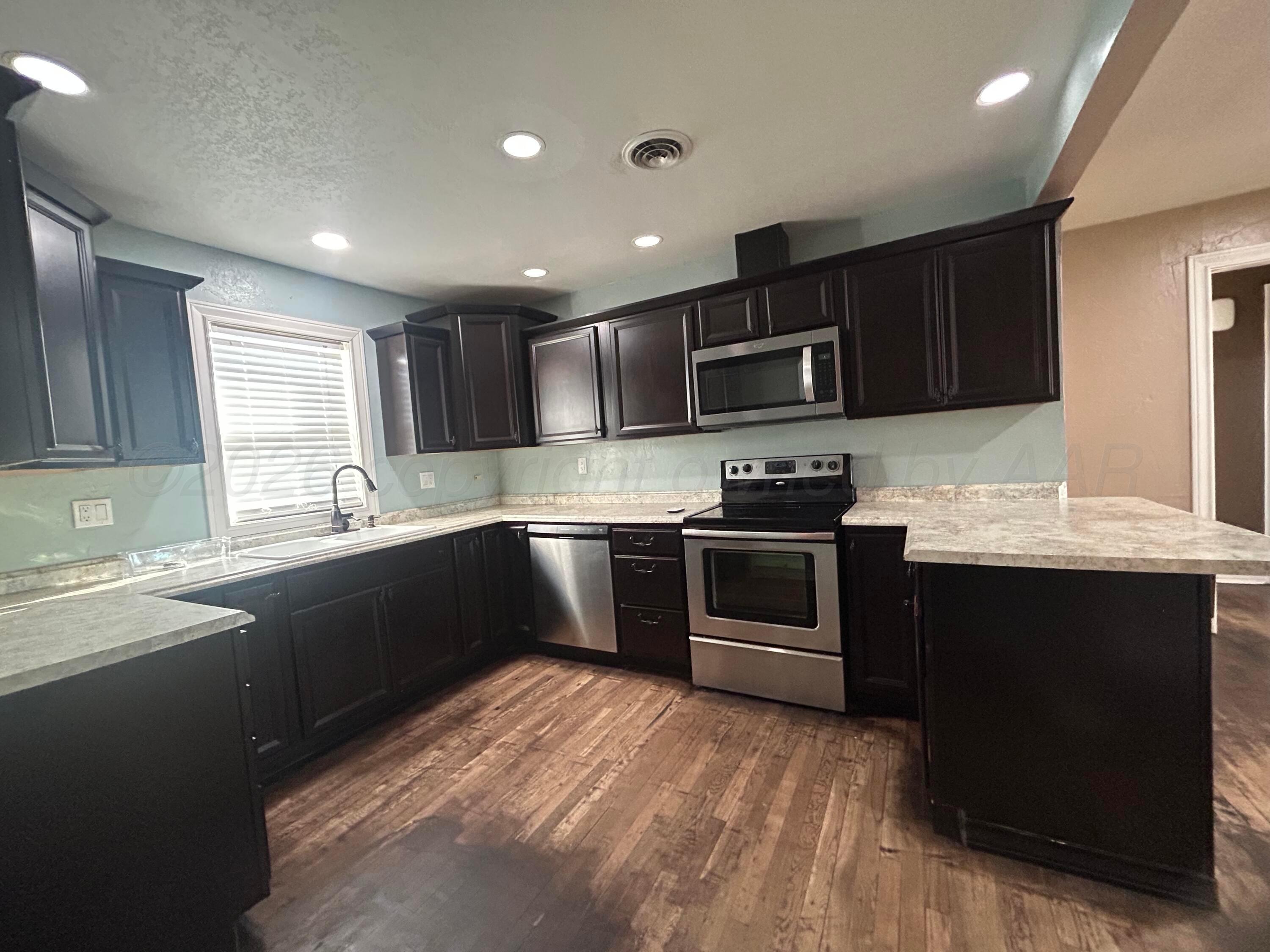 802 N Pearl Street Property Photo 12