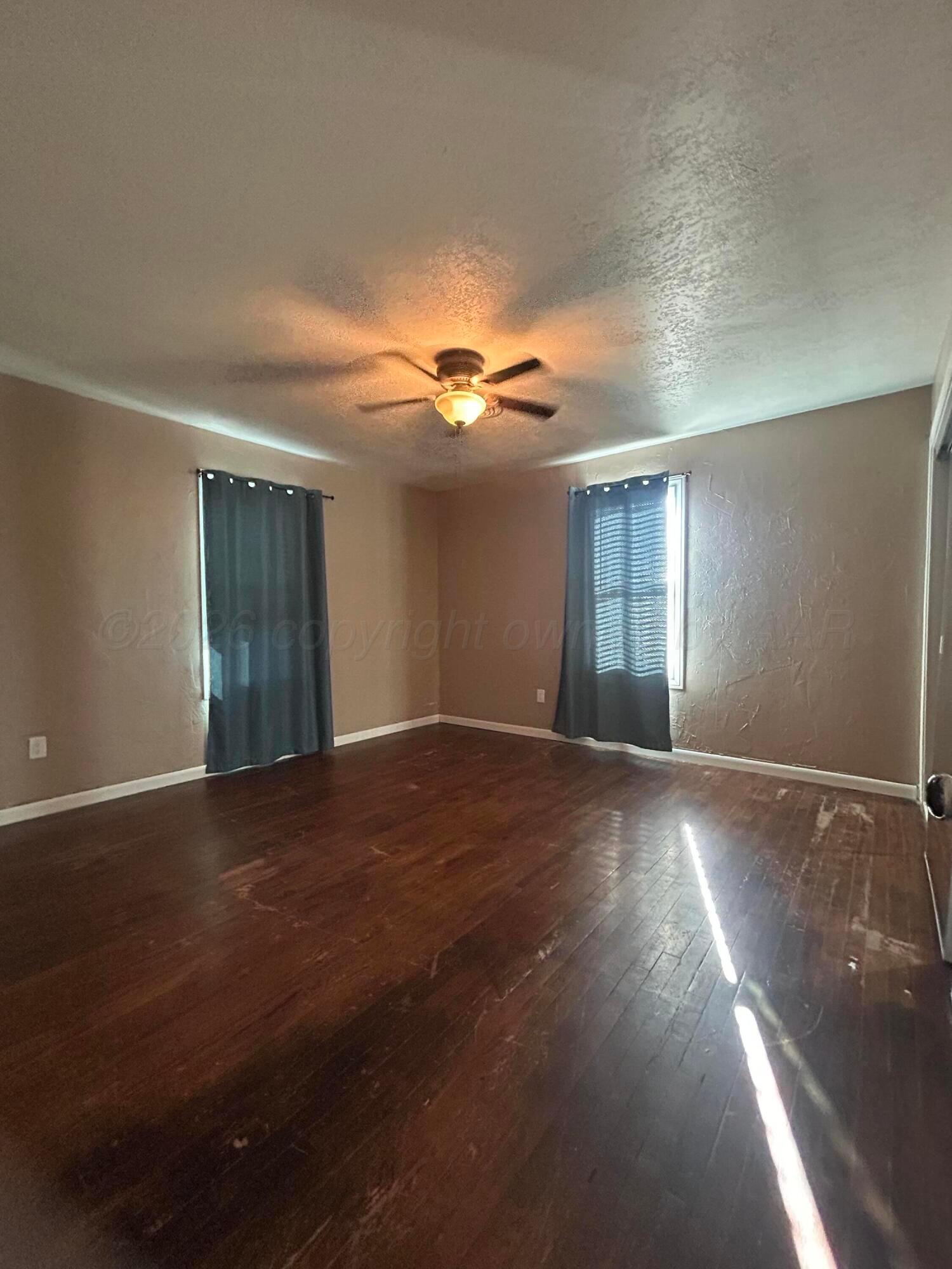 802 N Pearl Street Property Photo 17