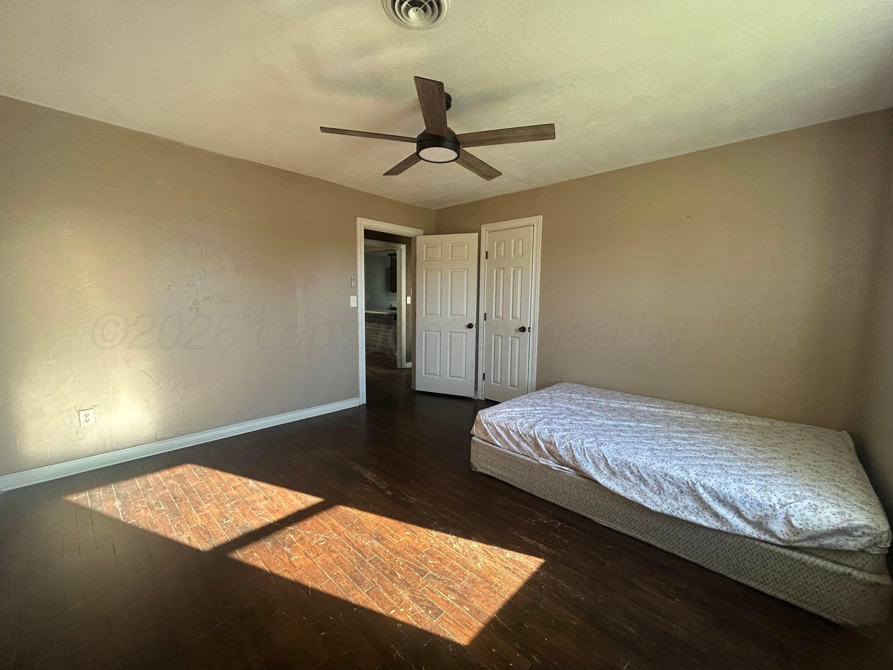 802 N Pearl Street Property Photo 19